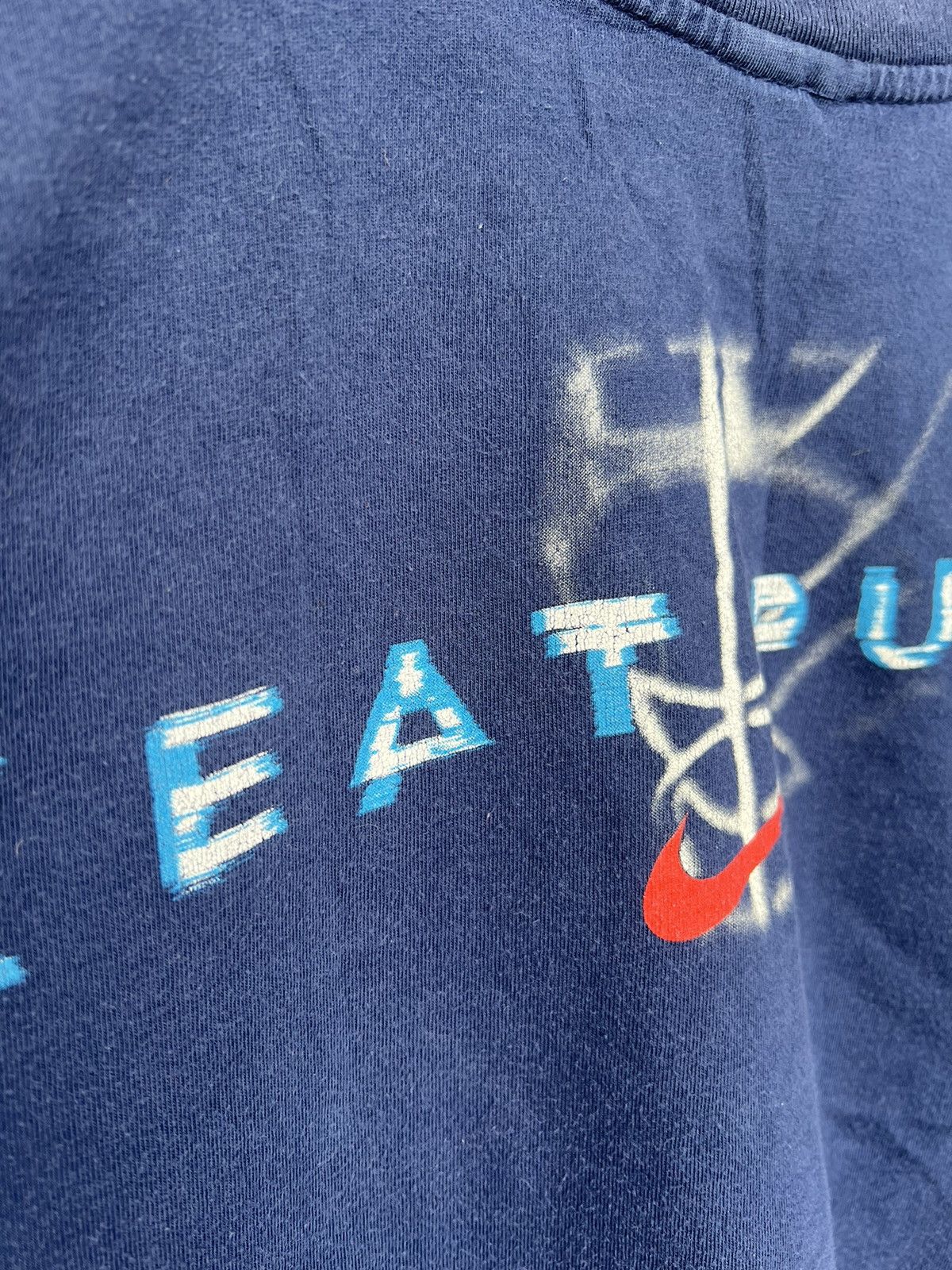 Nike Vintage Nike T Shirt Big Logo EAT PUCK Swoosh 2000s Y2K Size US XXL / EU 58 / 5 - 21 Thumbnail