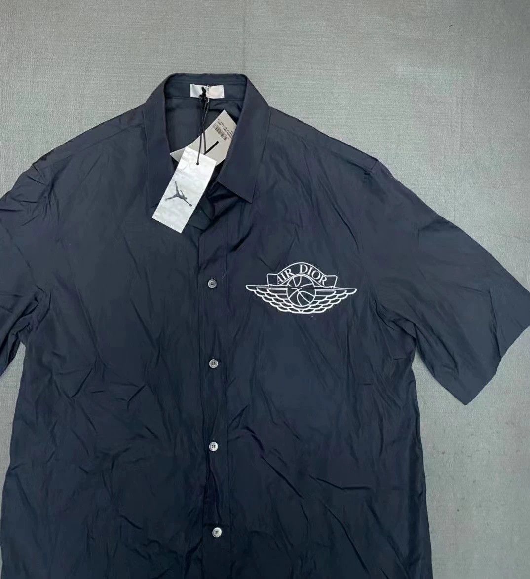 Dior AR DIOR x Air J1 short-sleeve shirt navy 39 Size US XXS / EU 40 - 2 Thumbnail