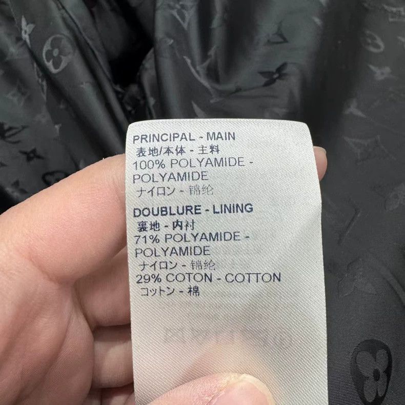 Louis Vuitton Louis Vuitton Multi-pocket functional jacket with presbyopi Size US M / EU 48-50 / 2 - 9 Thumbnail