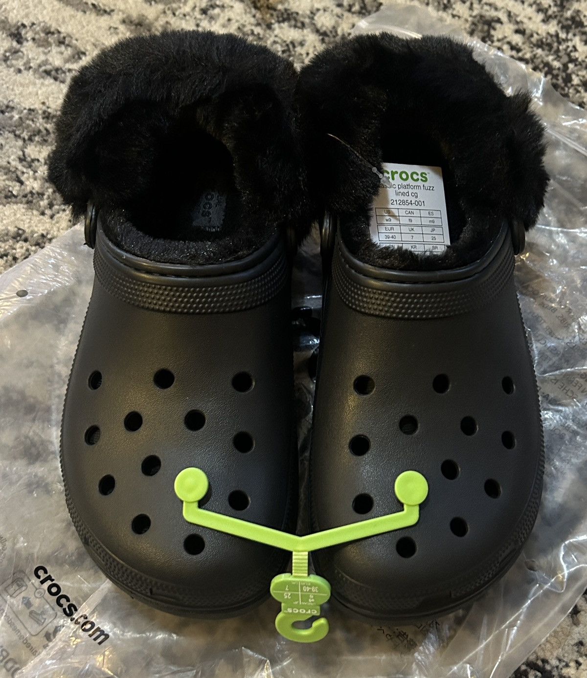 Crocs Crocs Classic Platform Fuzz Lined Clog Women size 9 Size US 9 / IT 39 - 4 Thumbnail