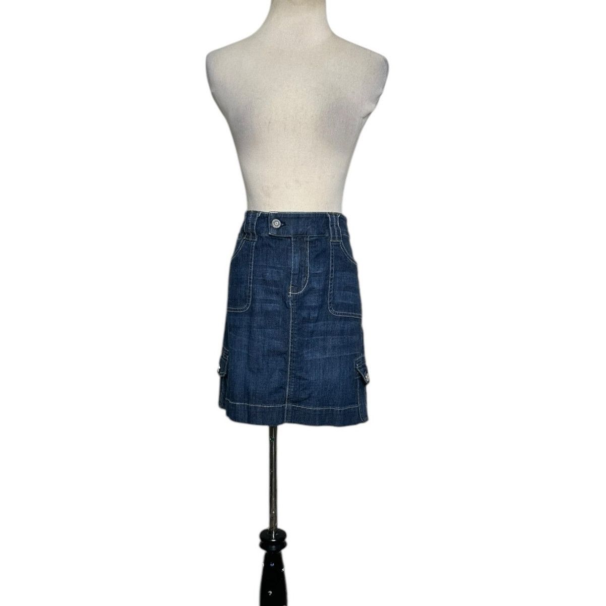 White House Black Market White House Black Market blue denim mini skirt size 4 Size 27" / US 4 / IT 40 - 1 Thumbnail