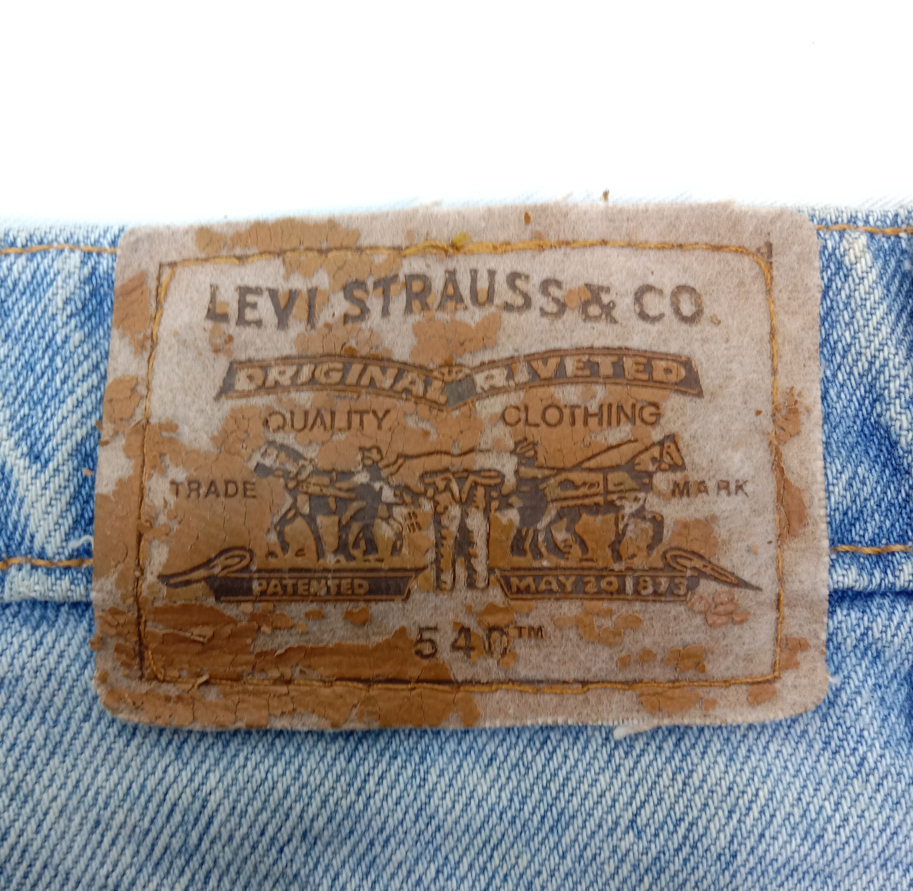 Levi's Vintage 90s Levi's 540 Jeans Light Wash Relaxed Fit Denim Size US 35 - 14 Thumbnail