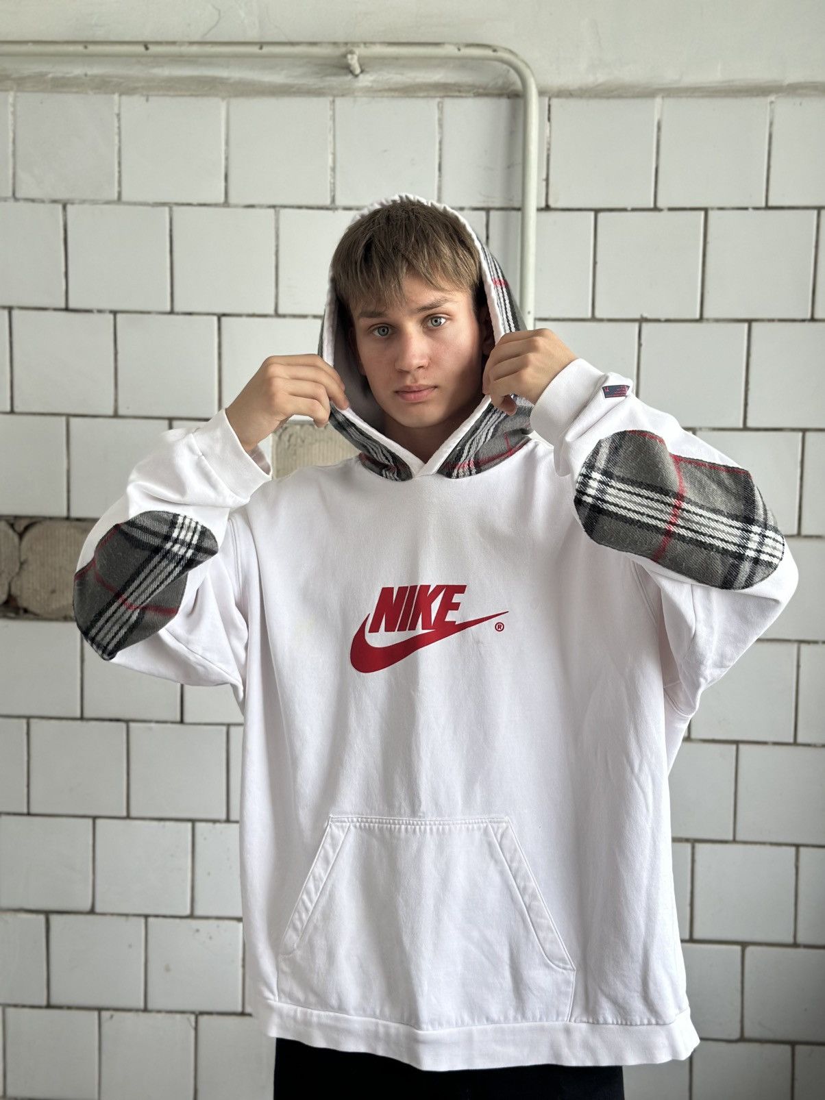 Japanese Brand × Nike Vintage Japanese Style Nike Custom Hoodie Big Logo Y2K 00s Size US XXL / EU 58 / 5 - 1 Thumbnail