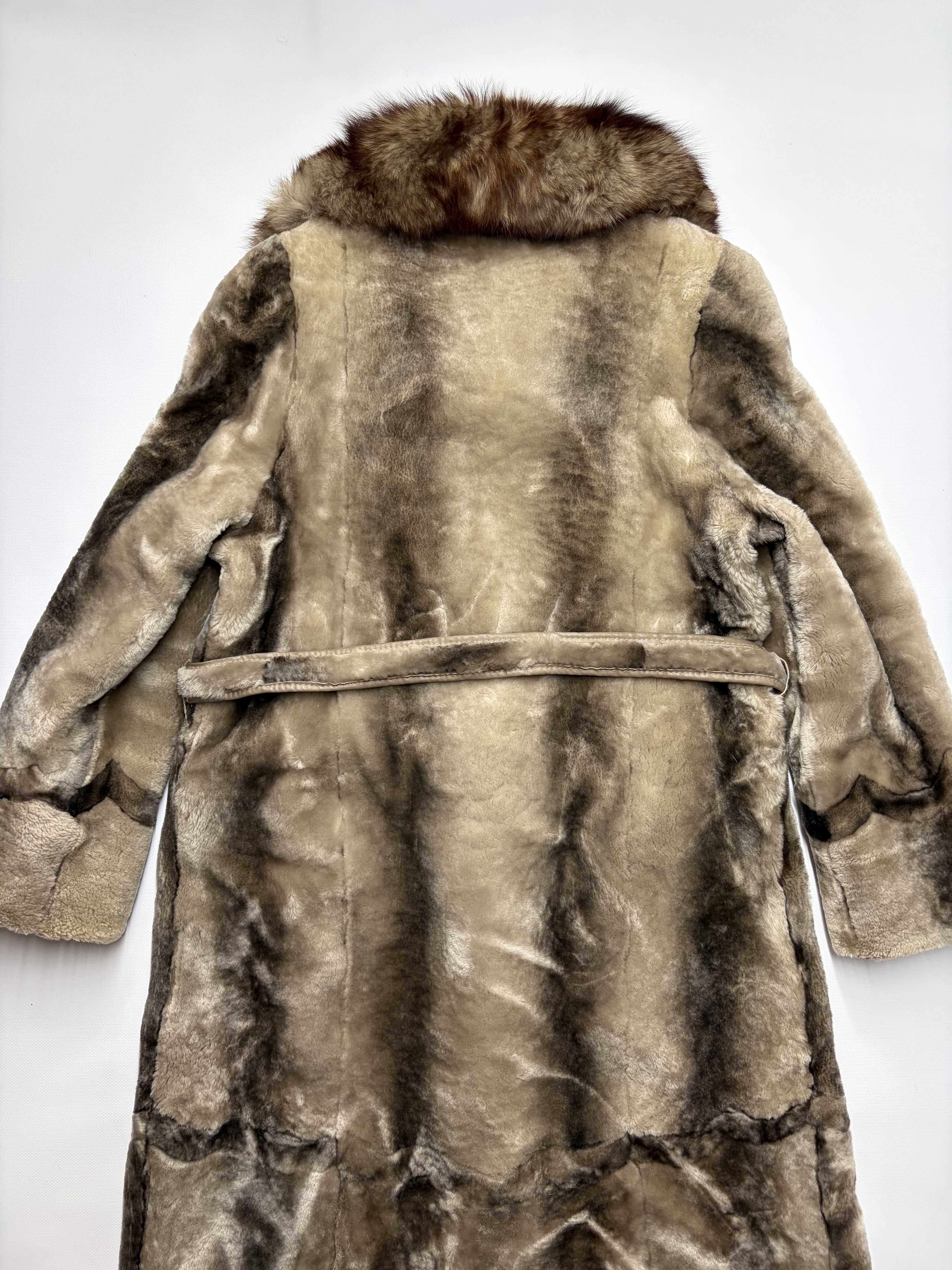 Vintage Vintage Long Real Fur coat Size L / US 10 / IT 46 - 12 Thumbnail