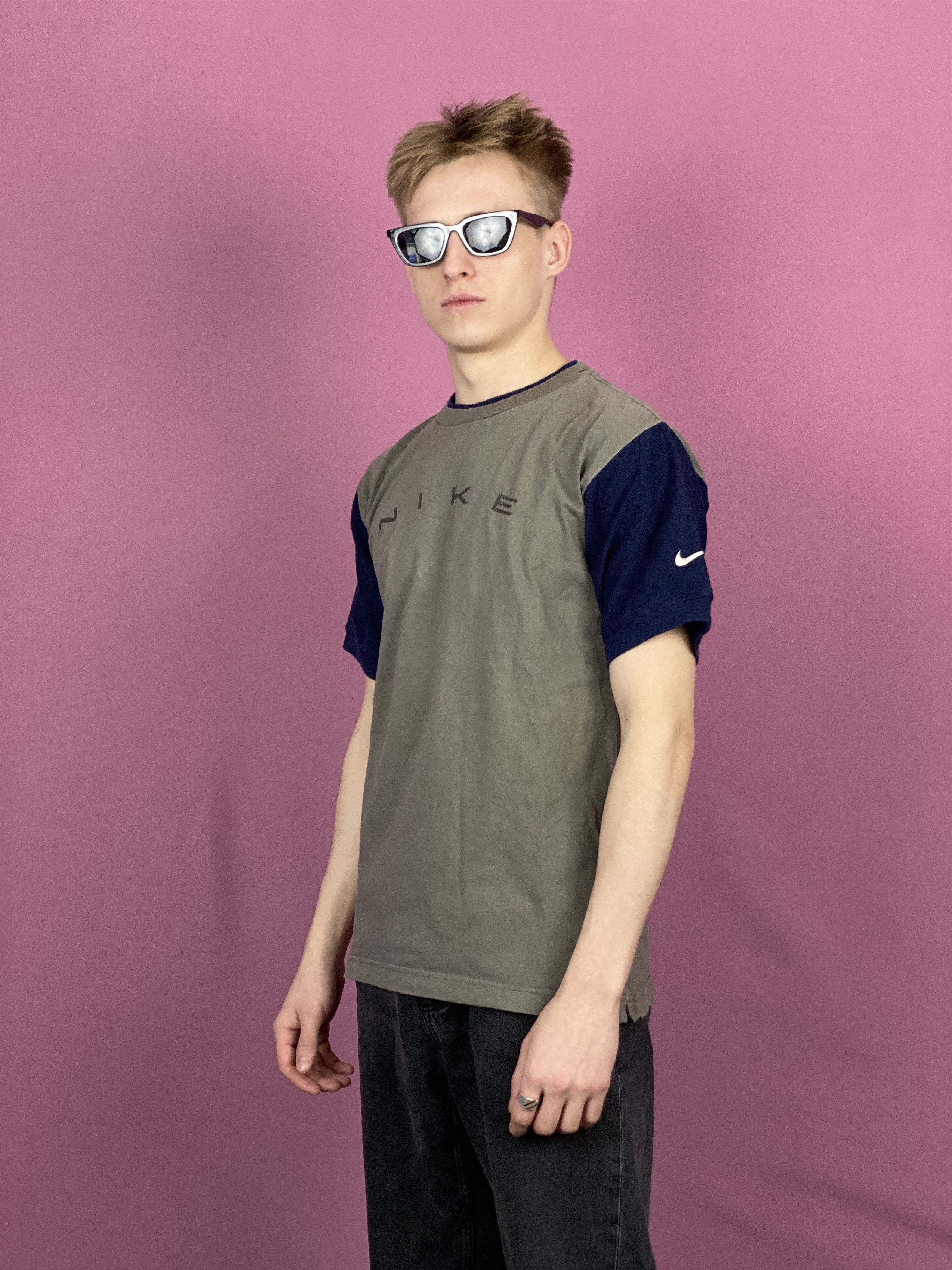 Nike × Vintage 90s Nike Vintage Men's T-Shirt - M Size US M / EU 48-50 / 2 - 2 Thumbnail