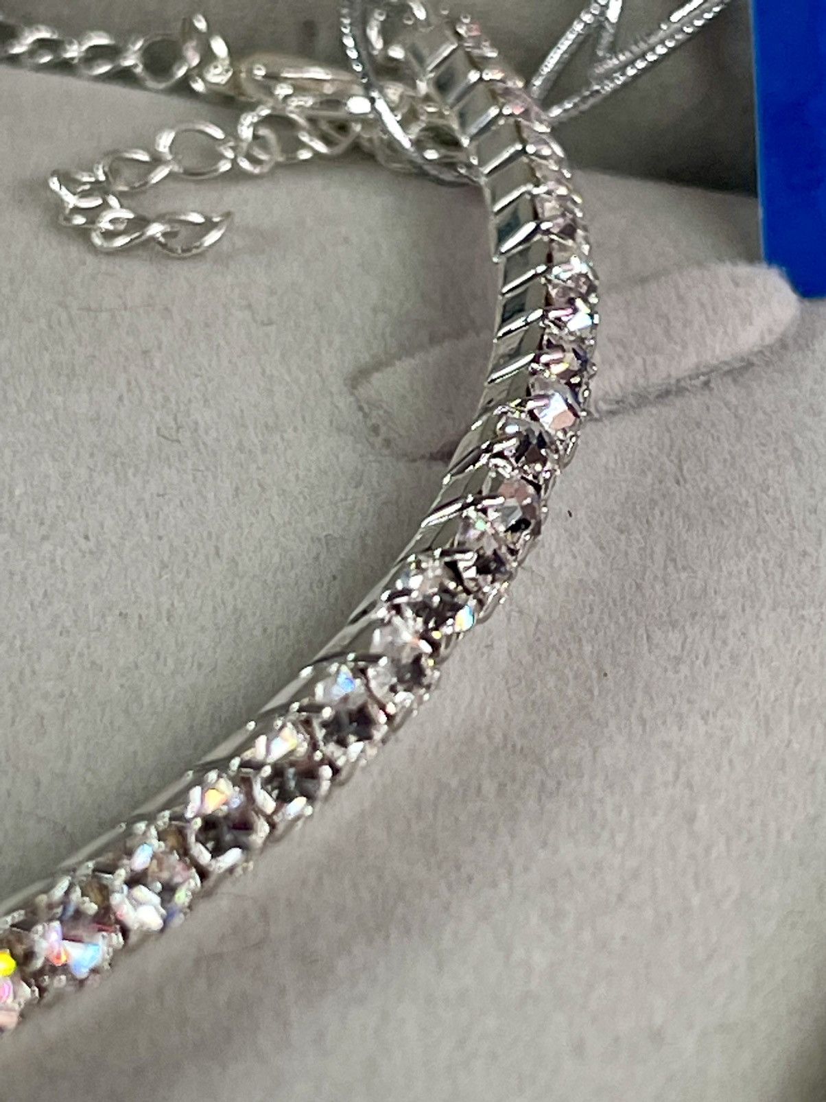 Swarovski GENUINE SWAROVSKI SET !! Size ONE SIZE - 13 Thumbnail