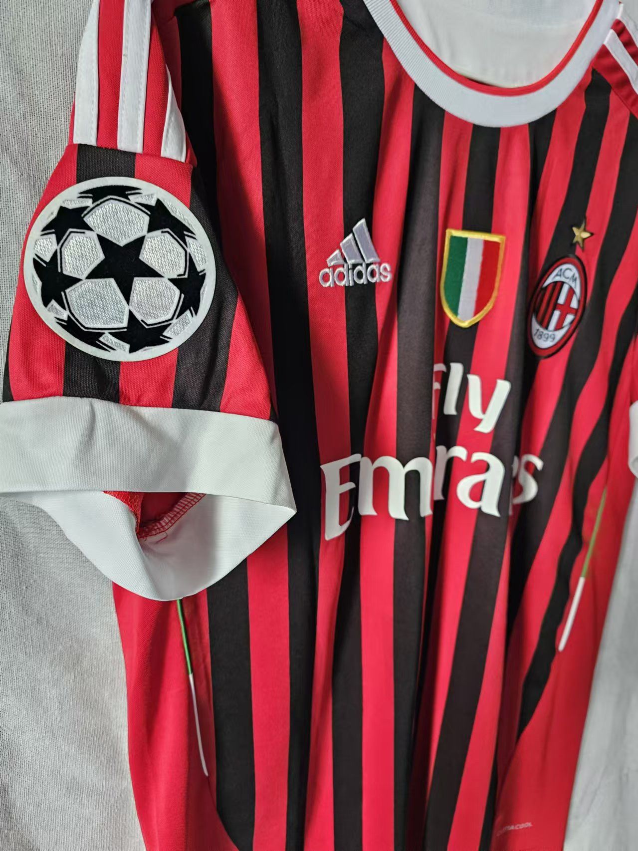 Other 2011 2012 AC Milan #11 Ibrahimović Jersey Home Size US L / EU 52-54 / 3 - 3 Thumbnail
