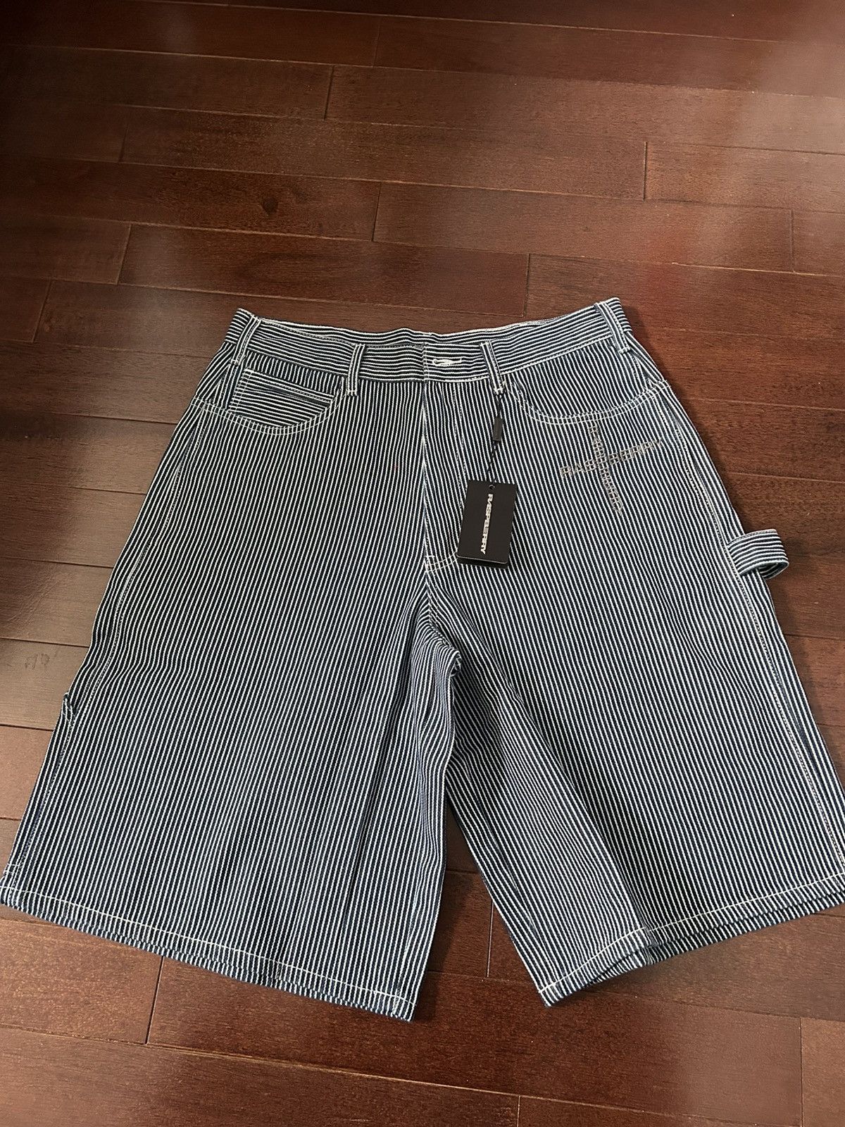 The GV Gallery Gv gallery stripe jorts Size US 34 / EU 50 - 1 Thumbnail