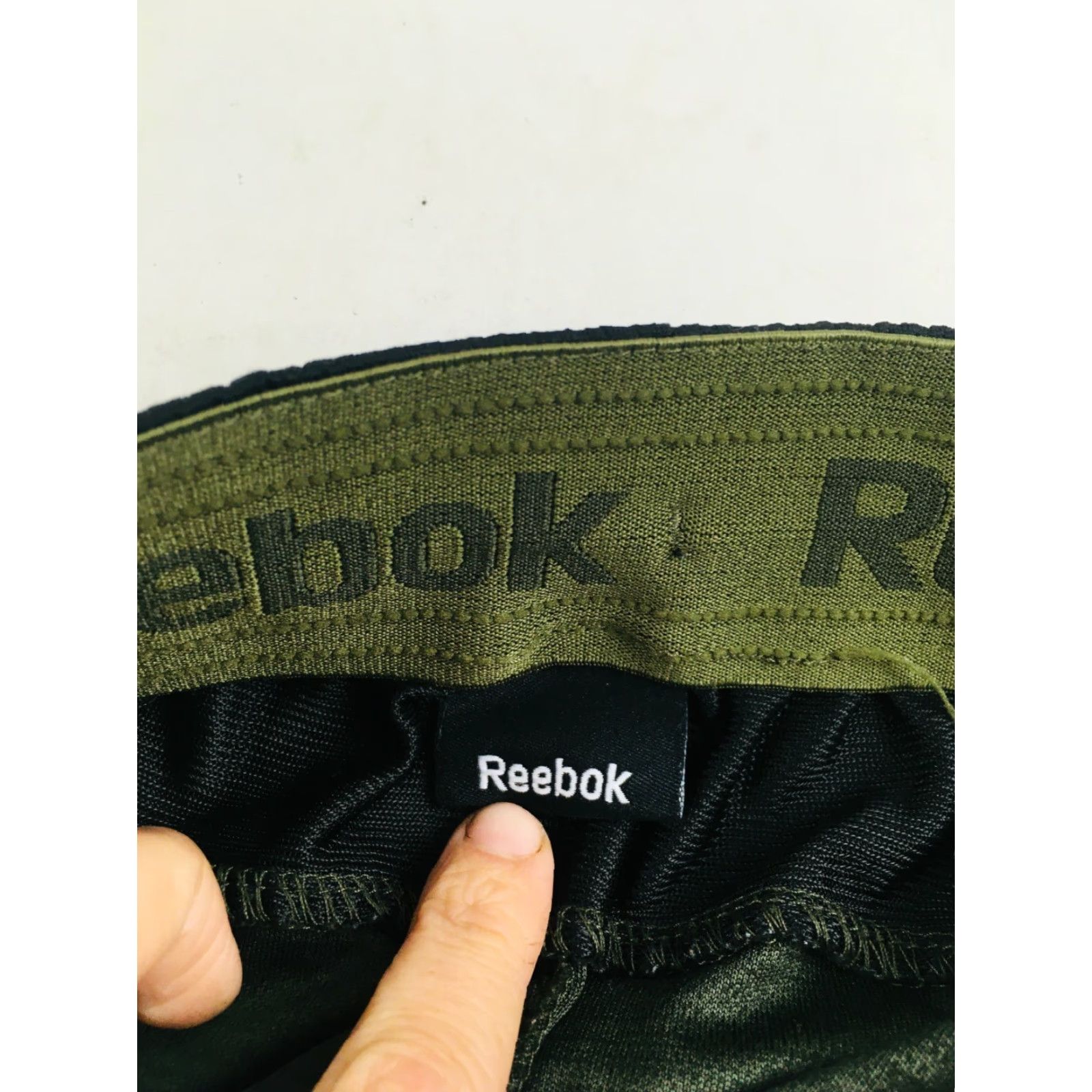 Reebok VINTAGE Reebook Short Mens Size S Dark Green Drawstring Activewear Size US 28 / EU 44 - 6 Thumbnail