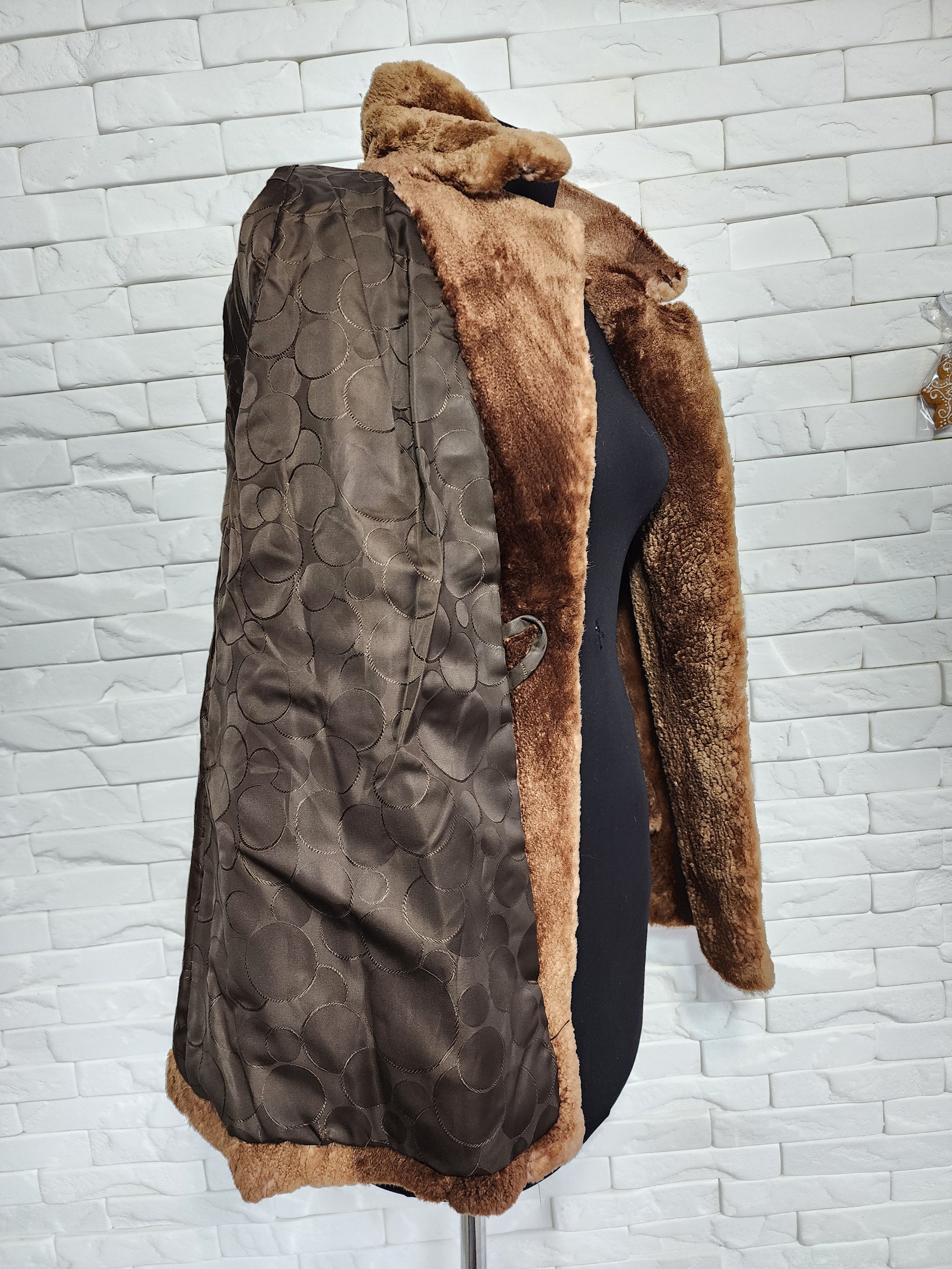 Furla Warm Brown Women's Fur Coat. Size M / US 6-8 / IT 42-44 - 8 Thumbnail