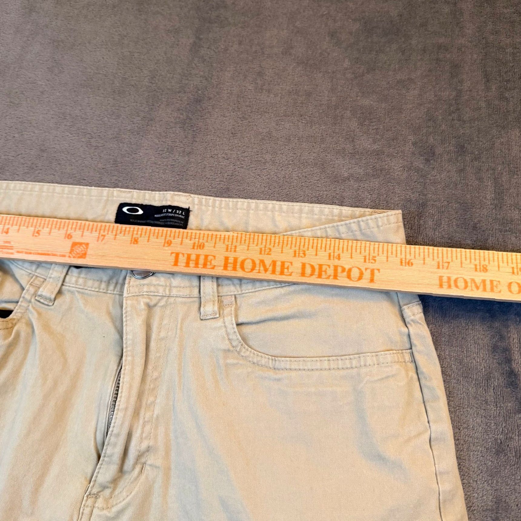 Oakley Oakley Chino Pants Mens 32x30 Regular Fit Beige Cotton Blend 5-Pocket Stretch Casual Workwear Travel Distressed? (No) Size US 32 / EU 48 - 7 Thumbnail