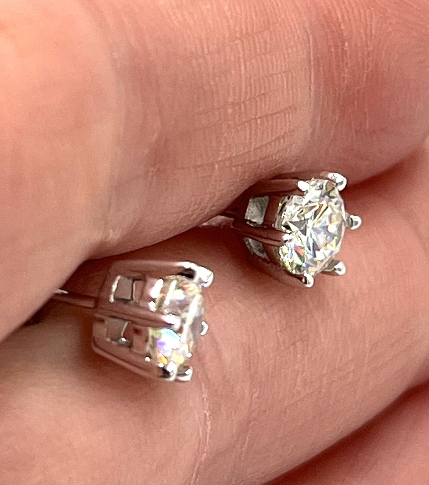 Other 10K Gold Cubic Zirconia Solitaires Prong-Set Stud Earrings Size ONE SIZE - 4 Thumbnail