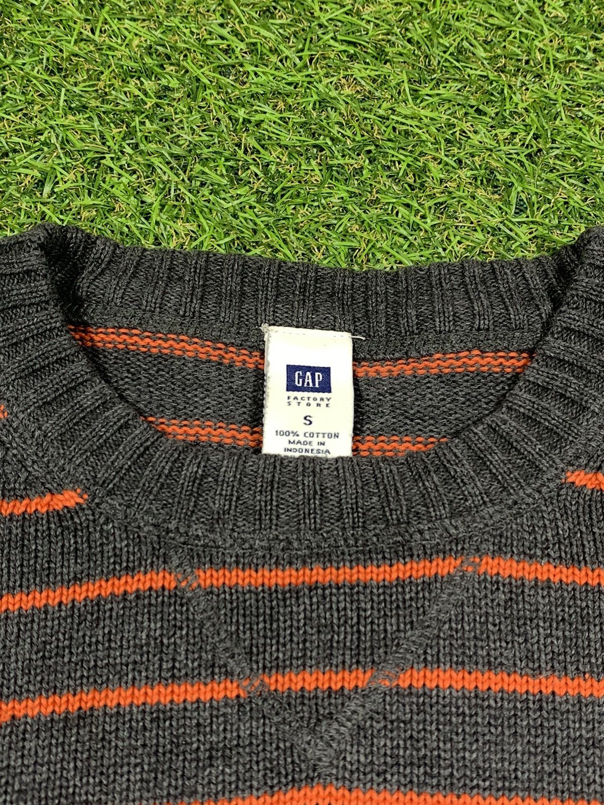 Gap Vintage Gap sweatshirt striped streetwearY2K size S Size US S / EU 44-46 / 1 - 3 Thumbnail