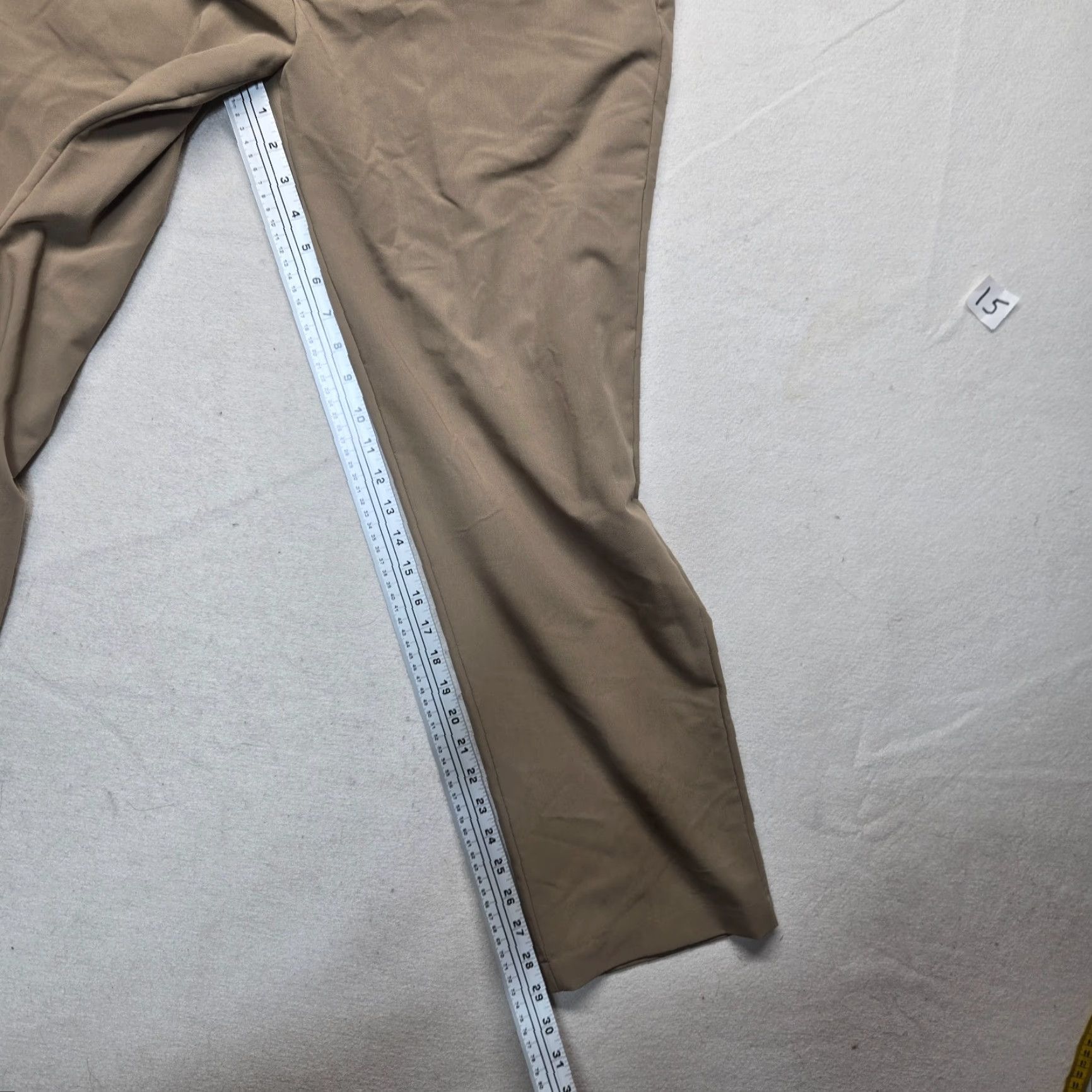 Izod Izod Golf Pants Men's 36 x 30 Tan Lightweight Performance Flat Front Size US 36 / EU 52 - 6 Thumbnail