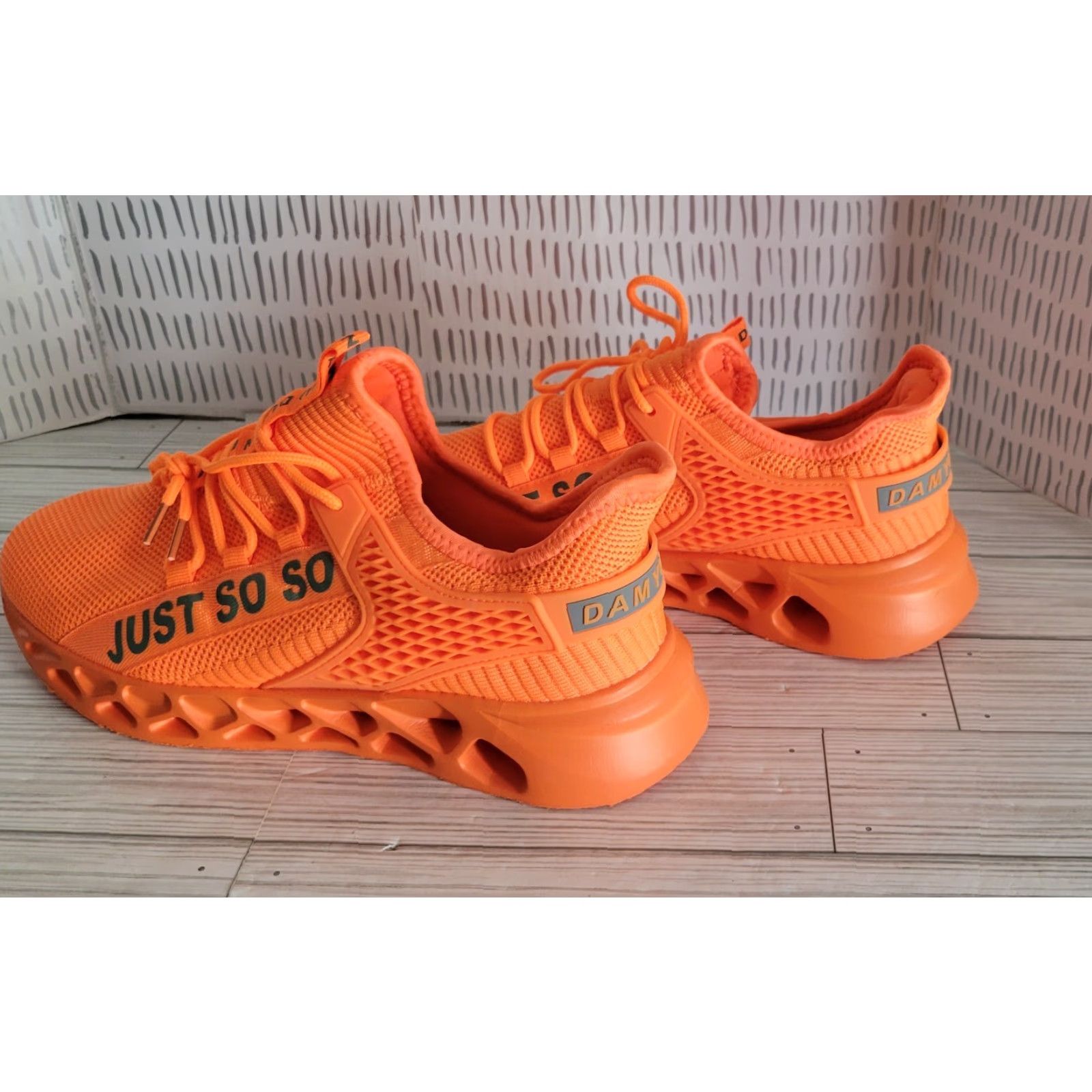 Vintage VINTAGE? No – but: Bright Orange Unisex Damyuan Just So So Sneakers 43 EUC Size US 10 / IT 40 - 2 Thumbnail