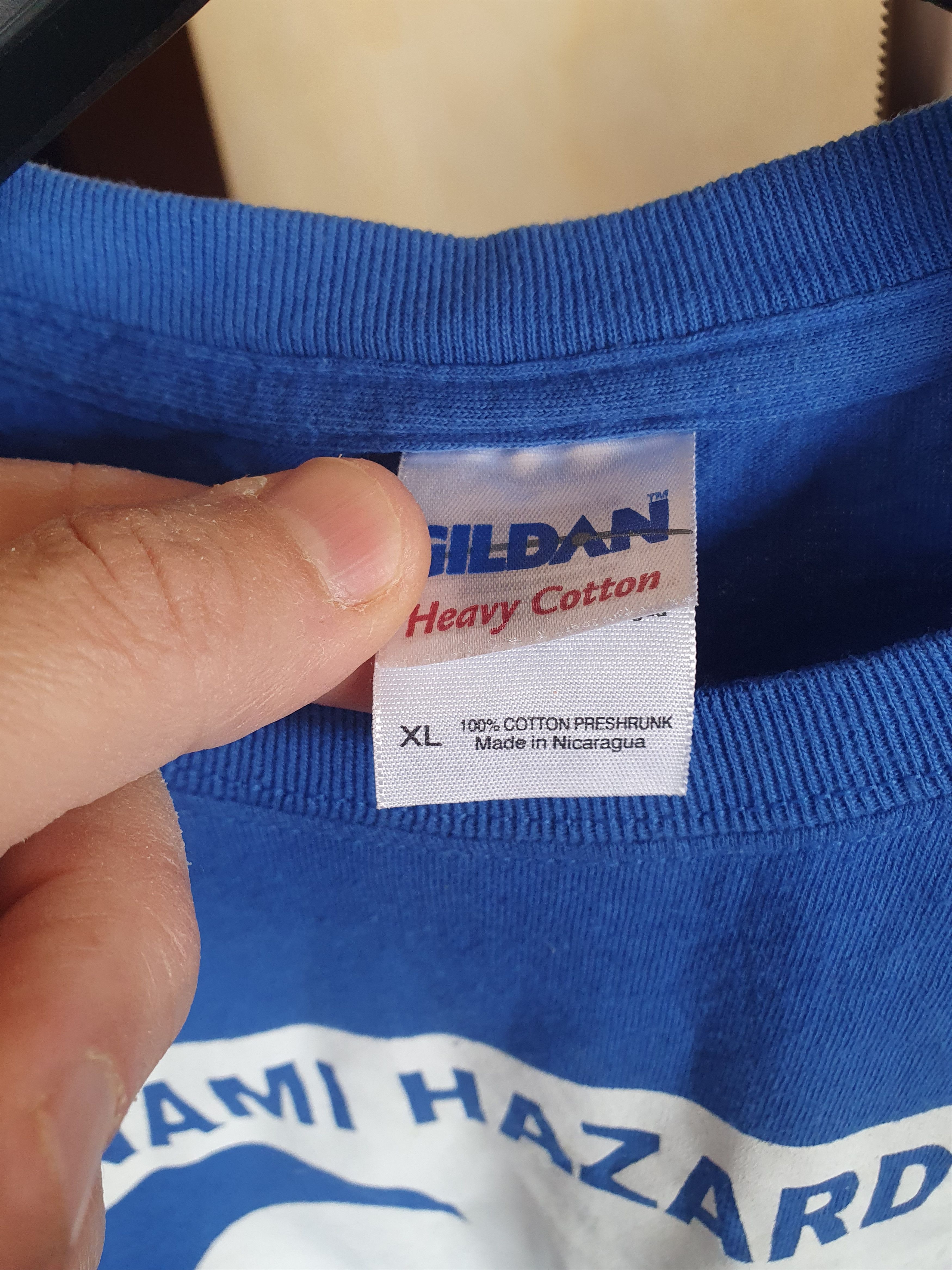 Gildan Tsunami Hazard Zone - Grab A Beer And Run t-shirt sz XL Size US XL / EU 56 / 4 - 2 Thumbnail