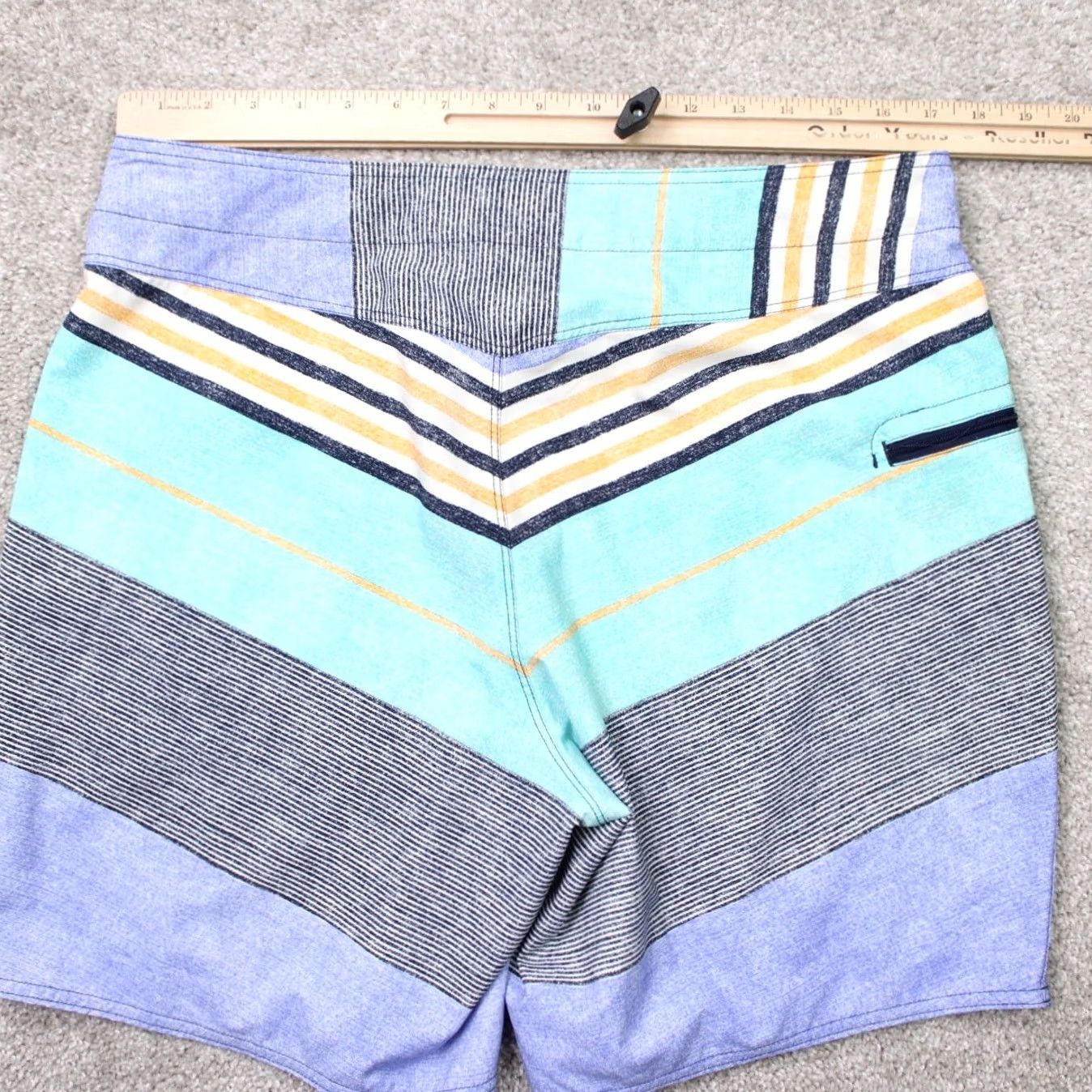 Patagonia Patagonia Shorts Mens 34 Blue Board Shorts 8" Stretch Drawstring Pockets Surf Beach Quick Dry Pattern Striped Size US 34 / EU 50 - 6 Thumbnail
