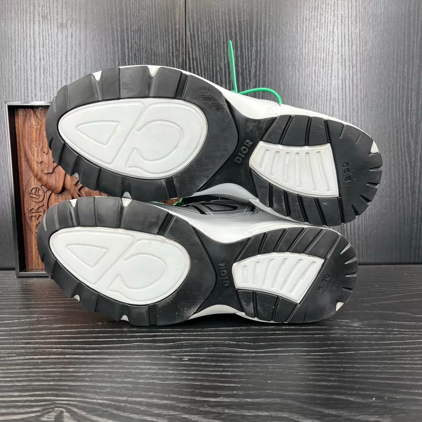 Dior Dior B30 Gray 43 Worn a few times Near New Org Box Size US 10 / EU 43 - 7 Thumbnail