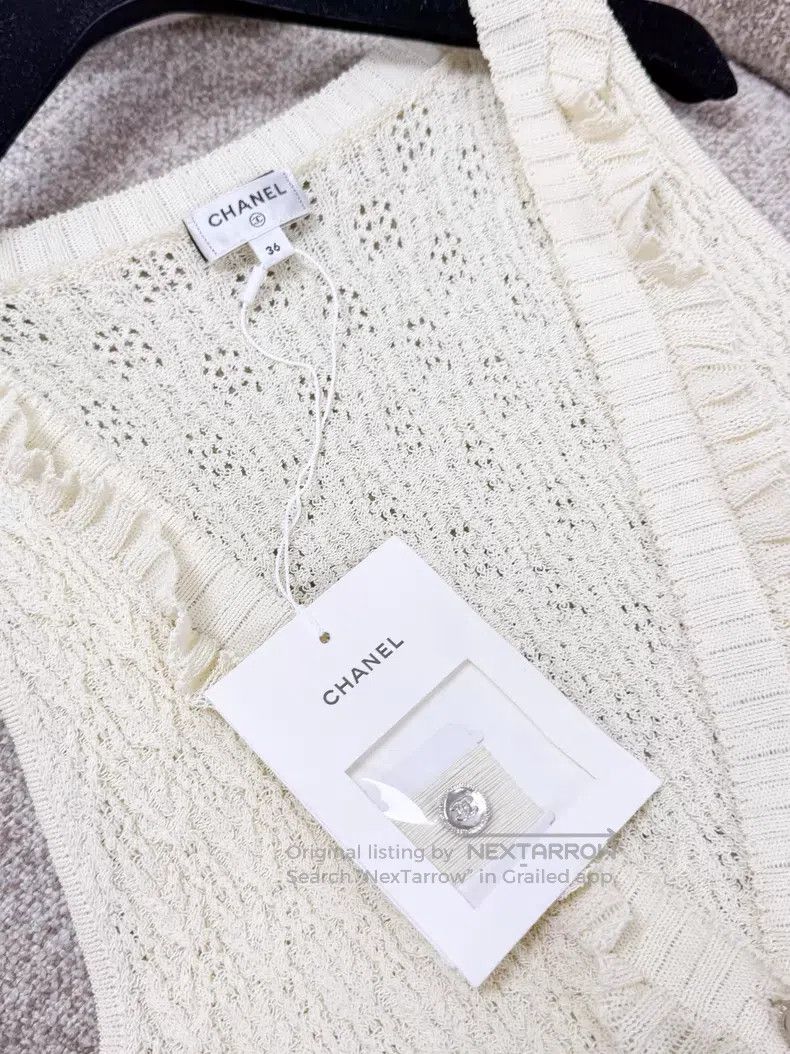 Chanel Chanel Ruffled knitted vest cardigan coat Size XS / US 0-2 / IT 36-38 - 5 Thumbnail