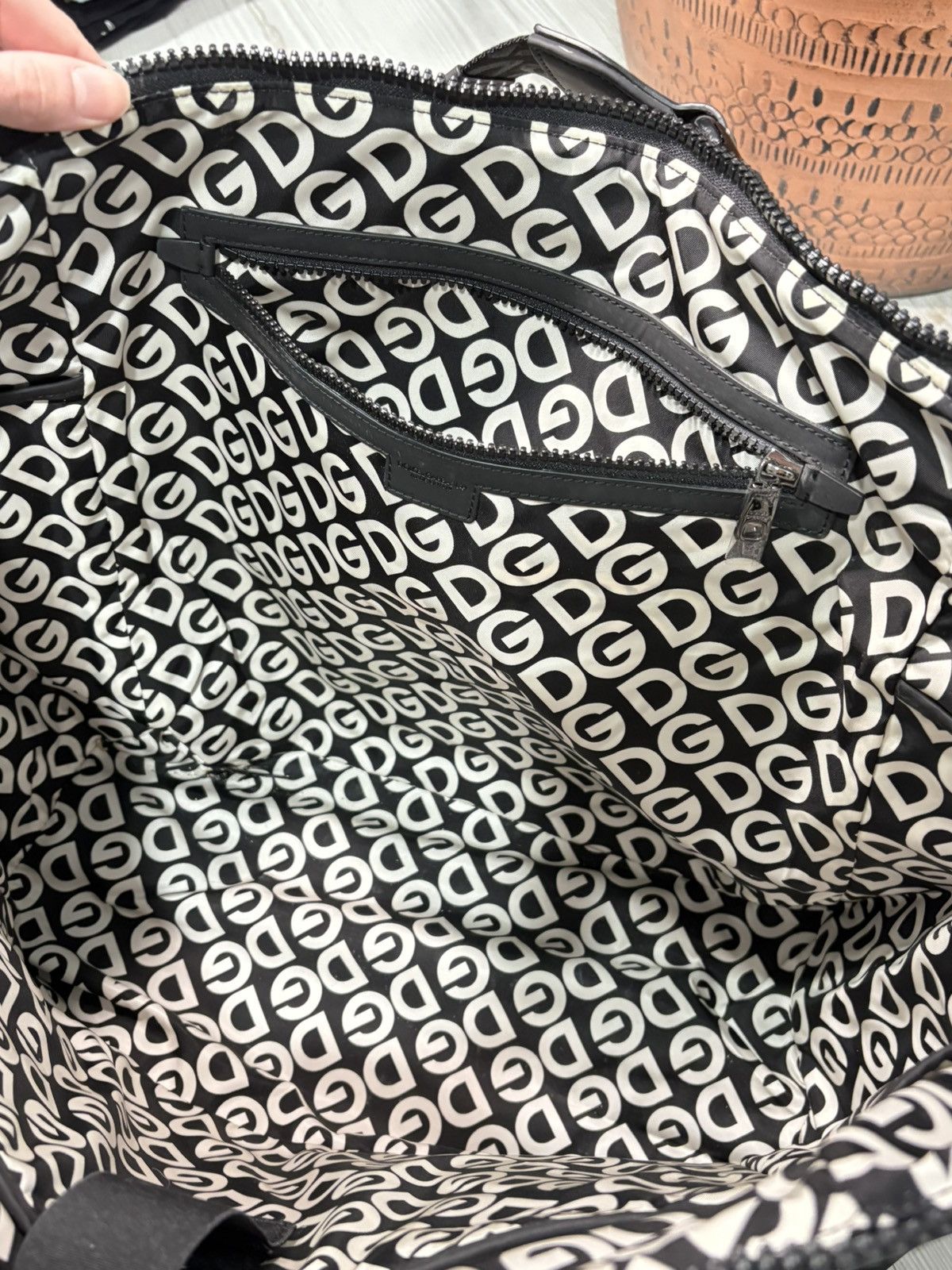 Dolce & Gabbana Dolce & Gabbana black neoprene DG logo duffle / holdall Size ONE SIZE - 10 Thumbnail