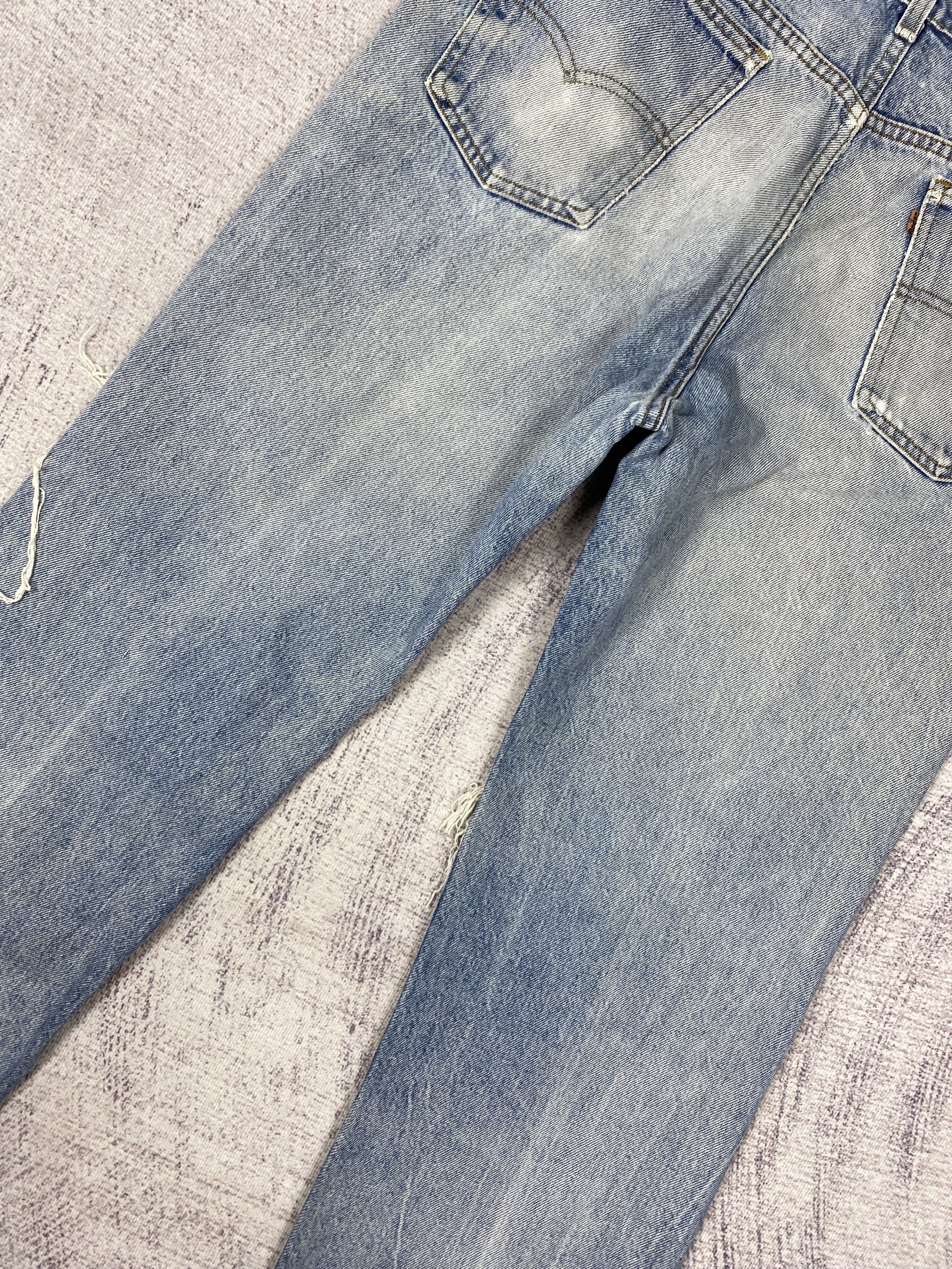 Levi's Vintage Levi's Distressed Blue Denim Jeans PT0481 Size US 38 / EU 54 - 9 Thumbnail