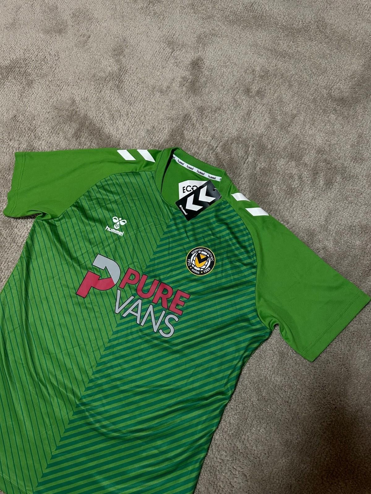 Hummel 2022-23 Newport County Goalkeeper Shirt Football Jersey Size US XL / EU 56 / 4 - 2 Thumbnail