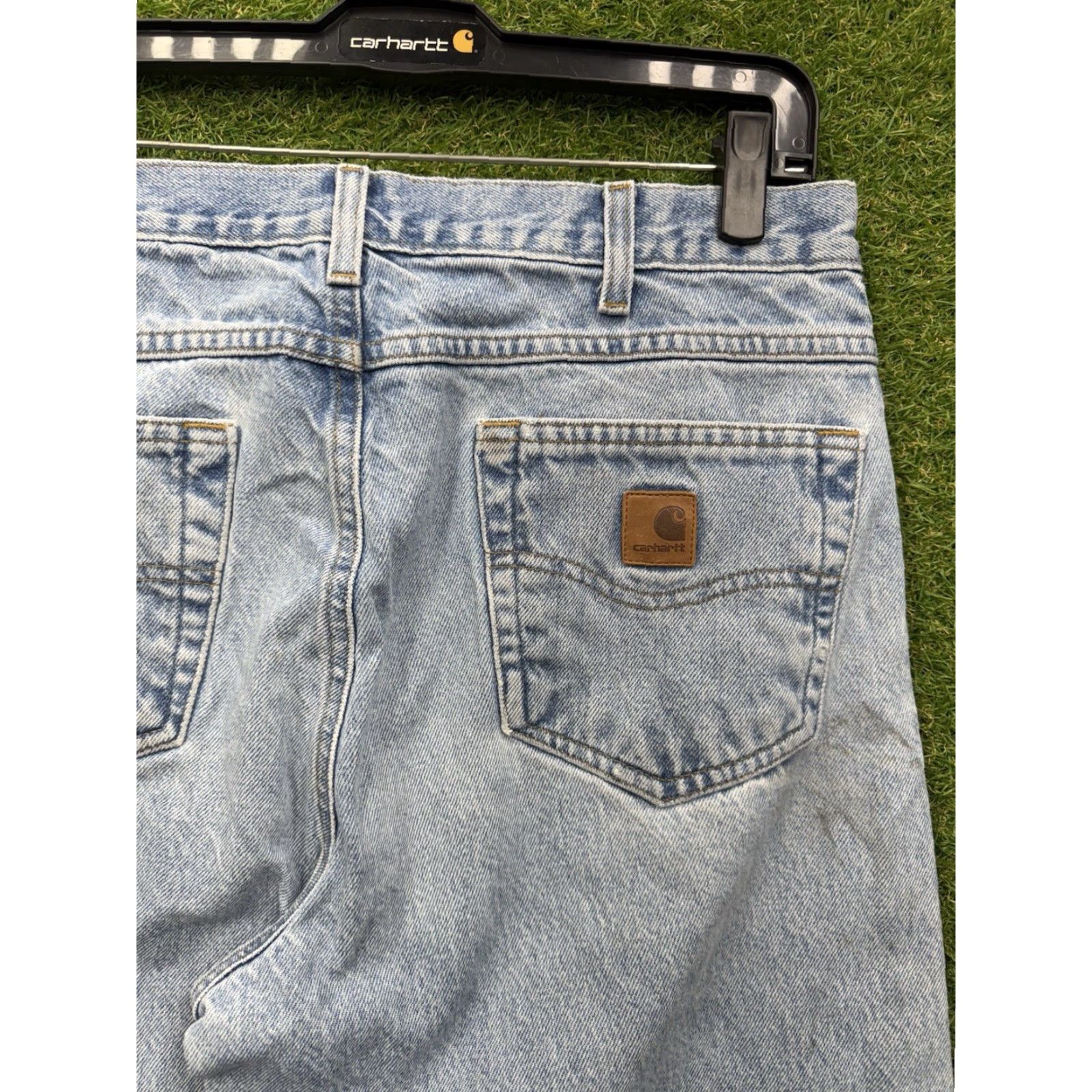 Carhartt Carhartt Jeans Mens 33x36 Dungaree Light Wash Denim Straight Fit B13-DST 90s Logo Size US 33 - 3 Thumbnail