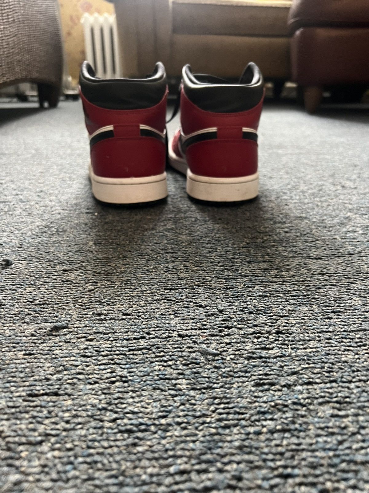 Jordan Brand Jordan 1 mid Chicago Size US 10.5 / EU 43-44 - 6 Thumbnail