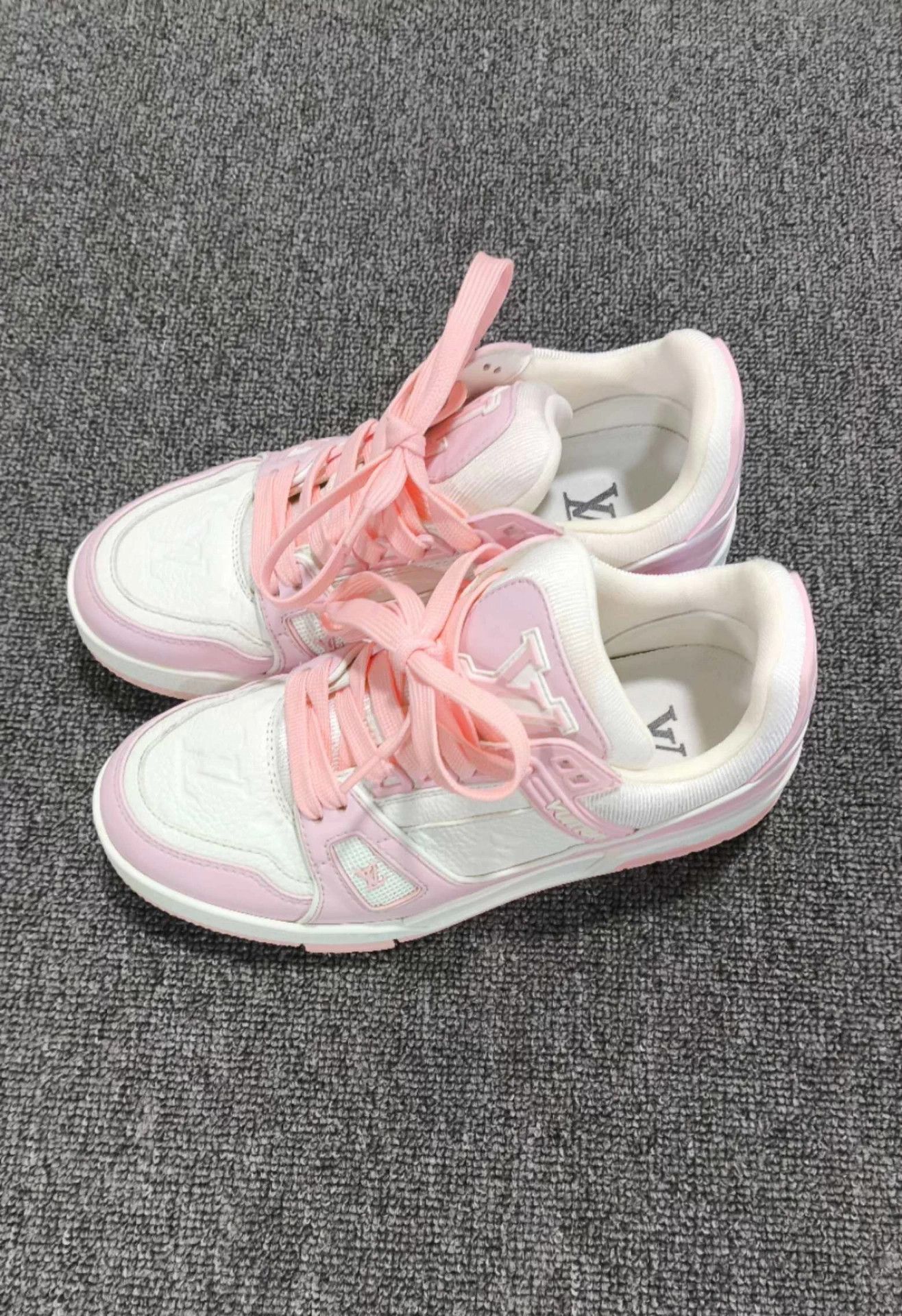 Louis Vuitton LV Pink Trainer Sneakers W36 Size US 5.5 / IT 35.5 - 1 Thumbnail
