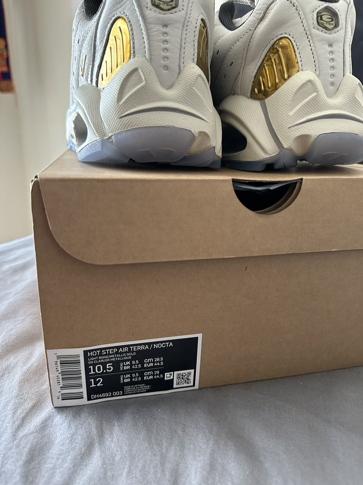 Drake × Nike Nike Hot Step Air Terra Drake NOCTA Champagne Light Bone Size US 10.5 / EU 43-44 - 6 Thumbnail