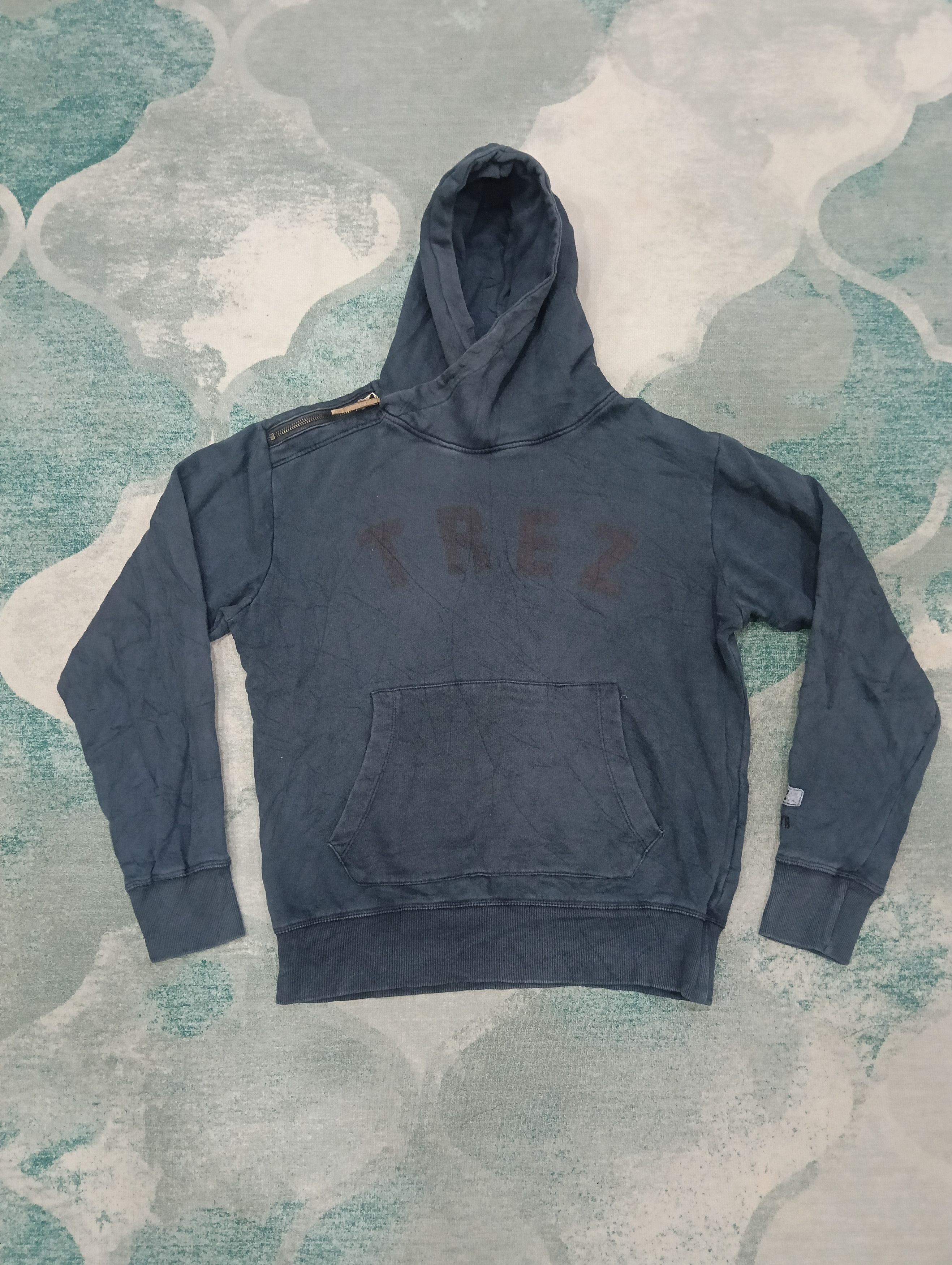 If Six Was Nine × Japanese Brand × Le Grande Bleu (L.G.B.) Trez Sweatshirt With Hooded Size US L / EU 52-54 / 3 - 1 Thumbnail