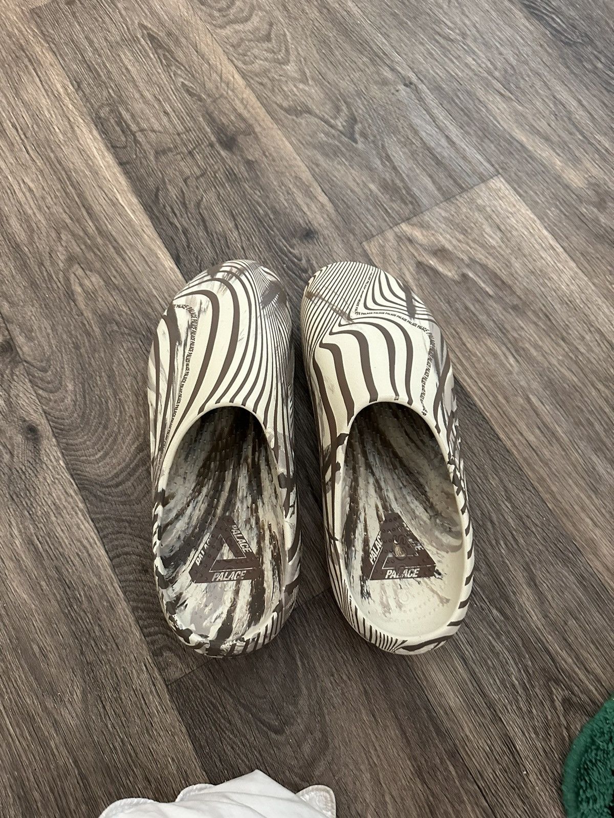 ✨ PALACE CROCS MELLOW RECOVERY CLOG Unboxing The Palace x Crocs Mellow Recovery Clog - YouTube
