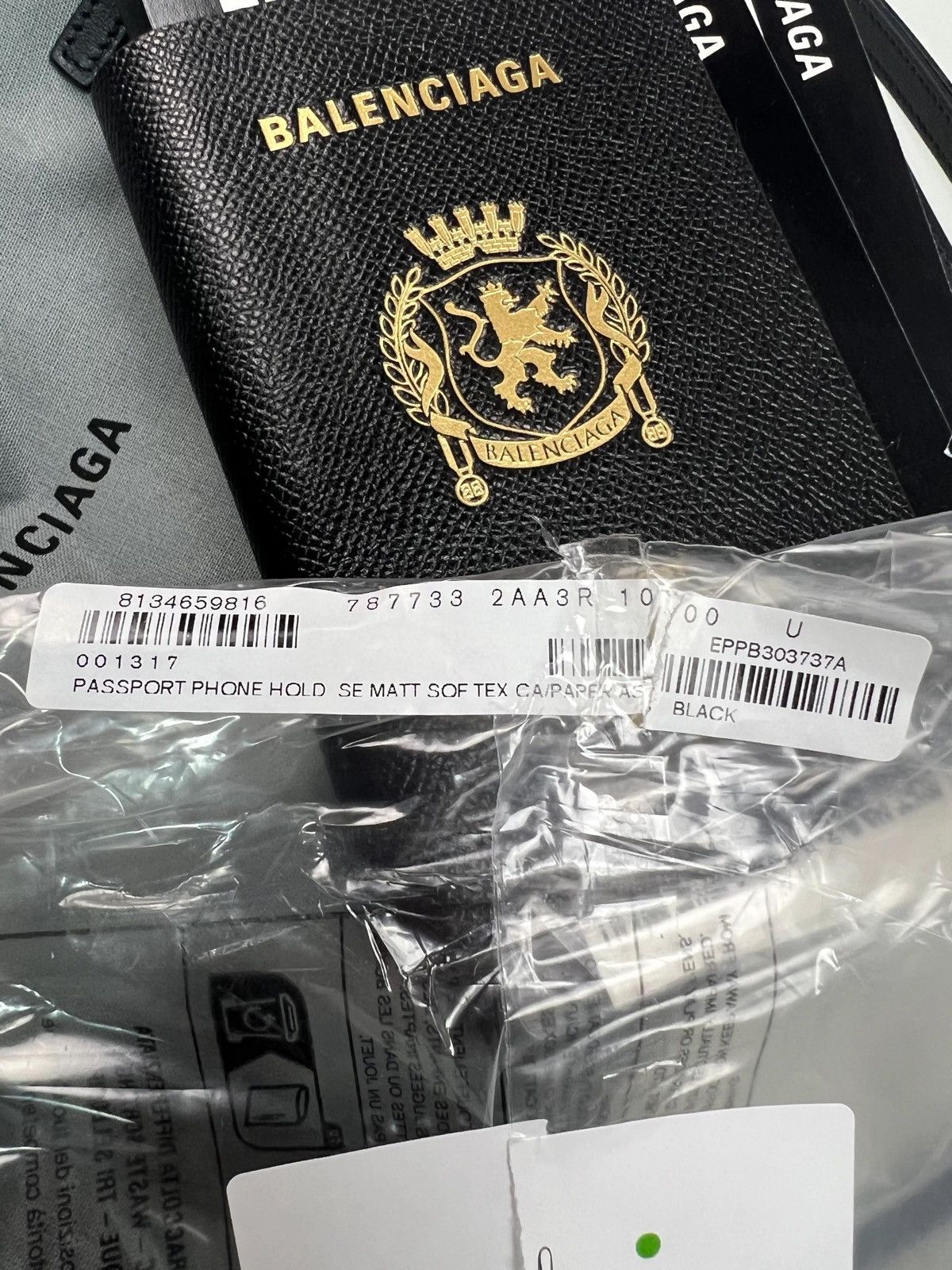 Balenciaga BALENCIAGA SS24 PASSPORT PHONE HOLDER SZ:OS Size ONE SIZE - 8 Thumbnail