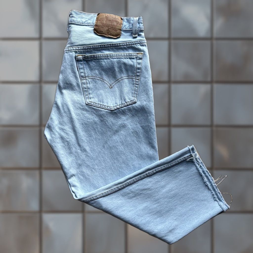Levi's VINTAGE Levi's 501 Jeans 35 Blue Light Wash 90s Denim USA Workwear Jeans Mens Size US 35 - 1 Thumbnail
