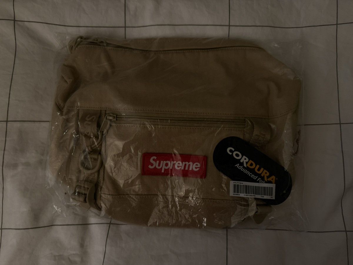 Supreme Supreme Utility Bag Tan Box Logo Water Resistant SS26 Size ONE SIZE - 5 Thumbnail