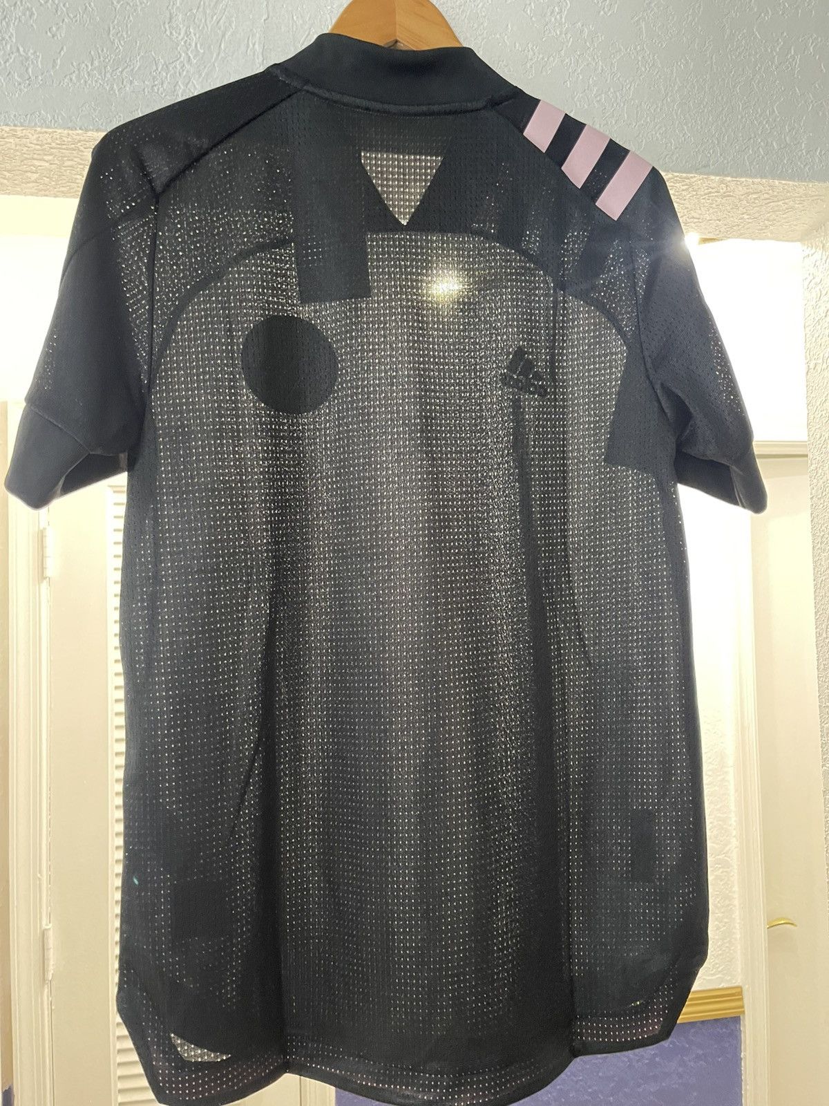 Adidas 2020 INTER MIAMI AWAY JERSEY M Size US M / EU 48-50 / 2 - 4 Thumbnail