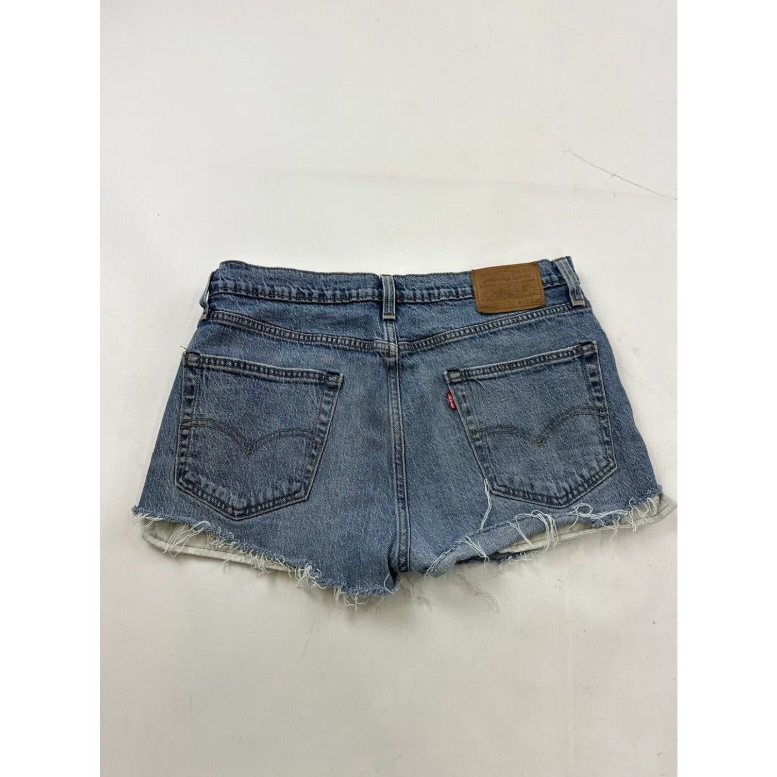 Levi's Levi’s Shorts Women 34 Blue Denim Cut Off Jeans Size 24" / US 00 / IT 34 - 6 Thumbnail
