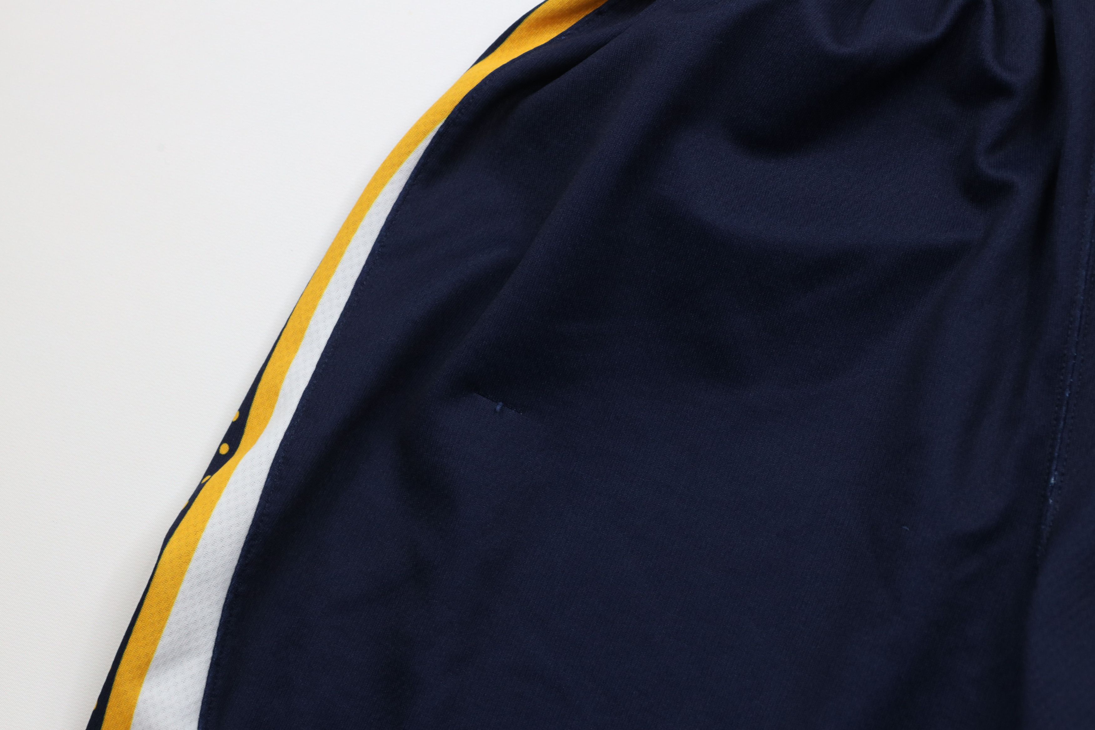 Nike × Vintage Nike Issued University of Toledo Basketball Shorts Blue Size US 30 / EU 46 - 14 Thumbnail