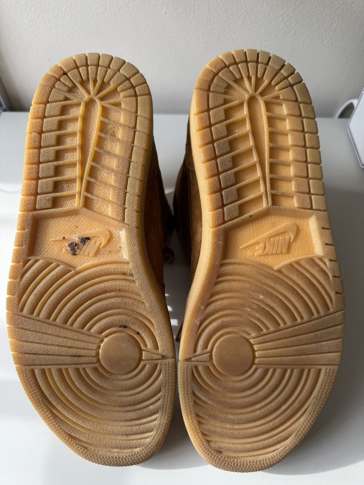 Nike Nike Air Jordan 1 Retro High OG Wheat Golden Harvest Sz 9.5 Size US 9.5 / EU 42-43 - 8 Thumbnail