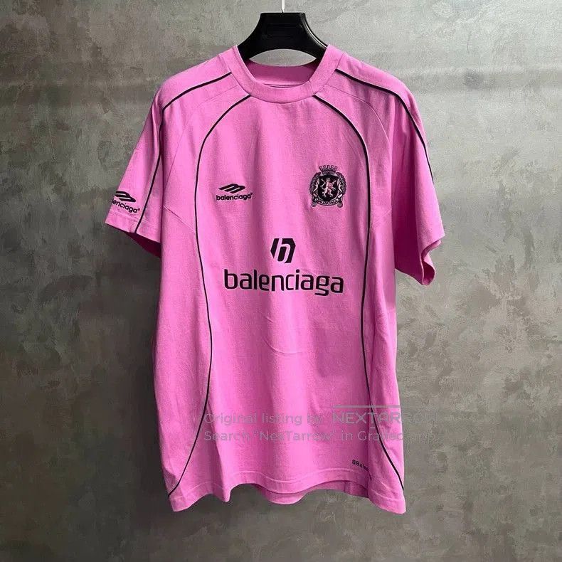 Balenciaga Balenciaga Pink Logo Print Short Sleeve T-shirt. Size US S / EU 44-46 / 1 - 1 Thumbnail