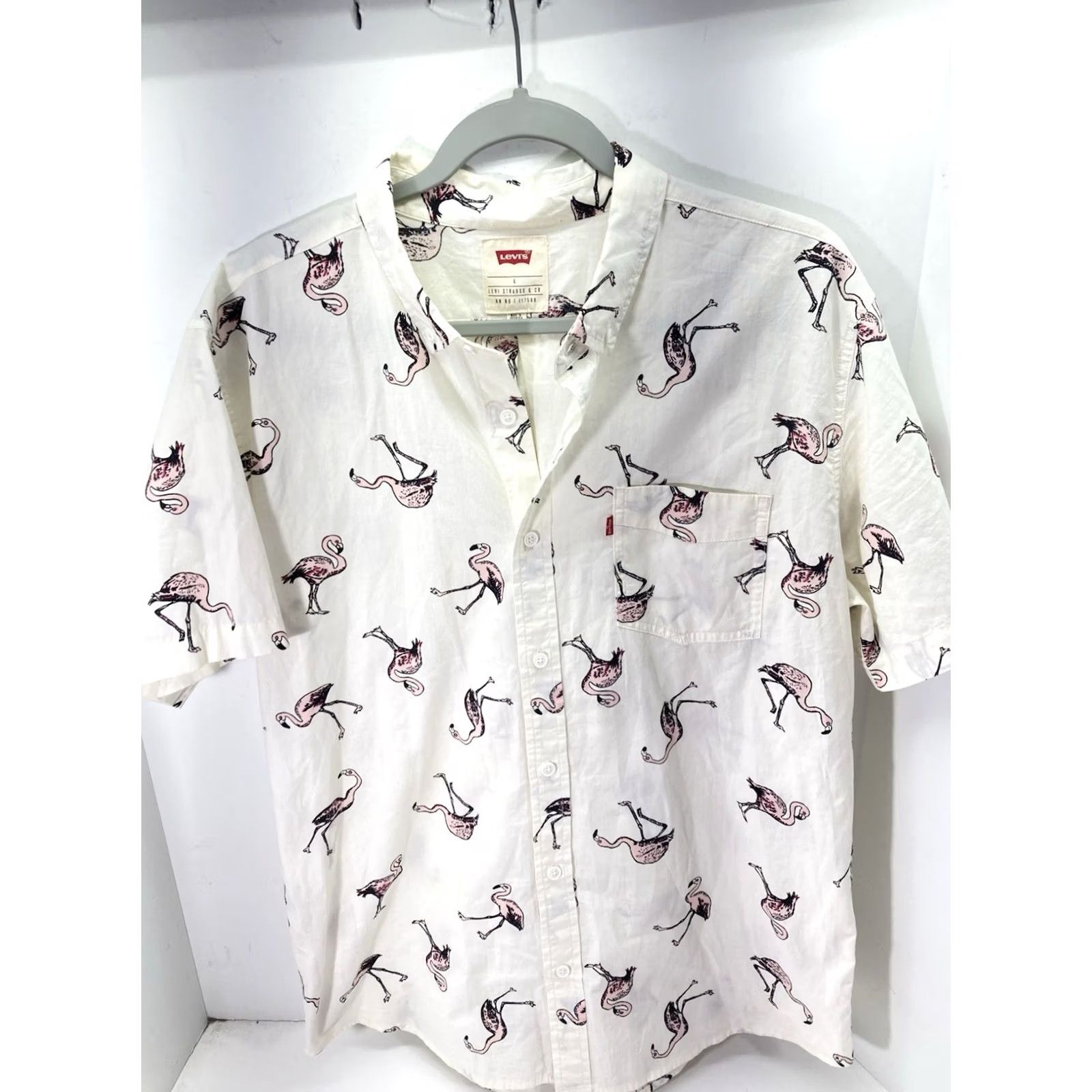 Levi's Levi's Camp Shirt Men L Ivory AOP Flamingos Short Sleeve Button Cotton Slim Fit Shirt Size US L / EU 52-54 / 3 - 2 Thumbnail