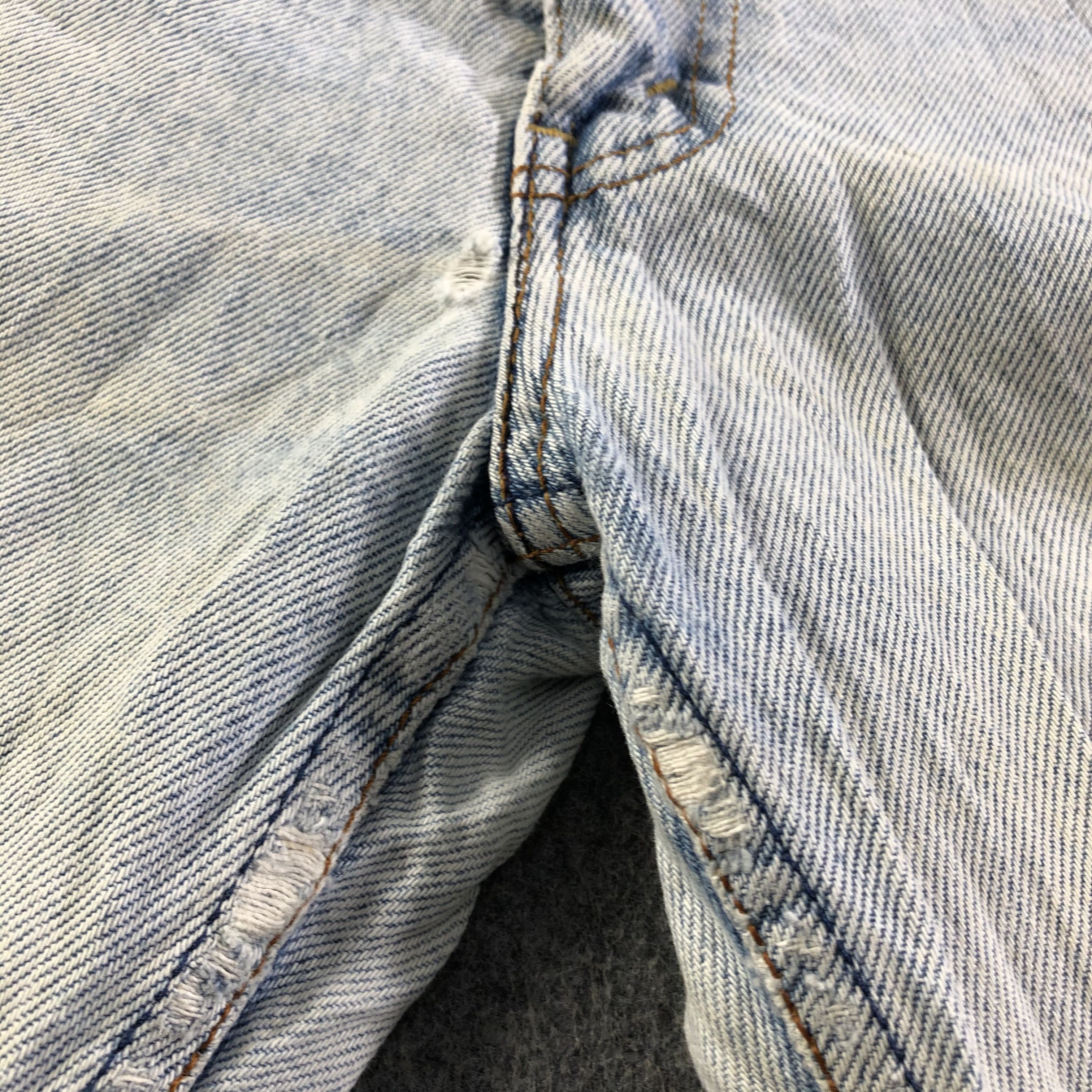 Levi's Vintage 90s Light Wash Levis Jeans-J3973 Size US 32 / EU 48 - 7 Thumbnail
