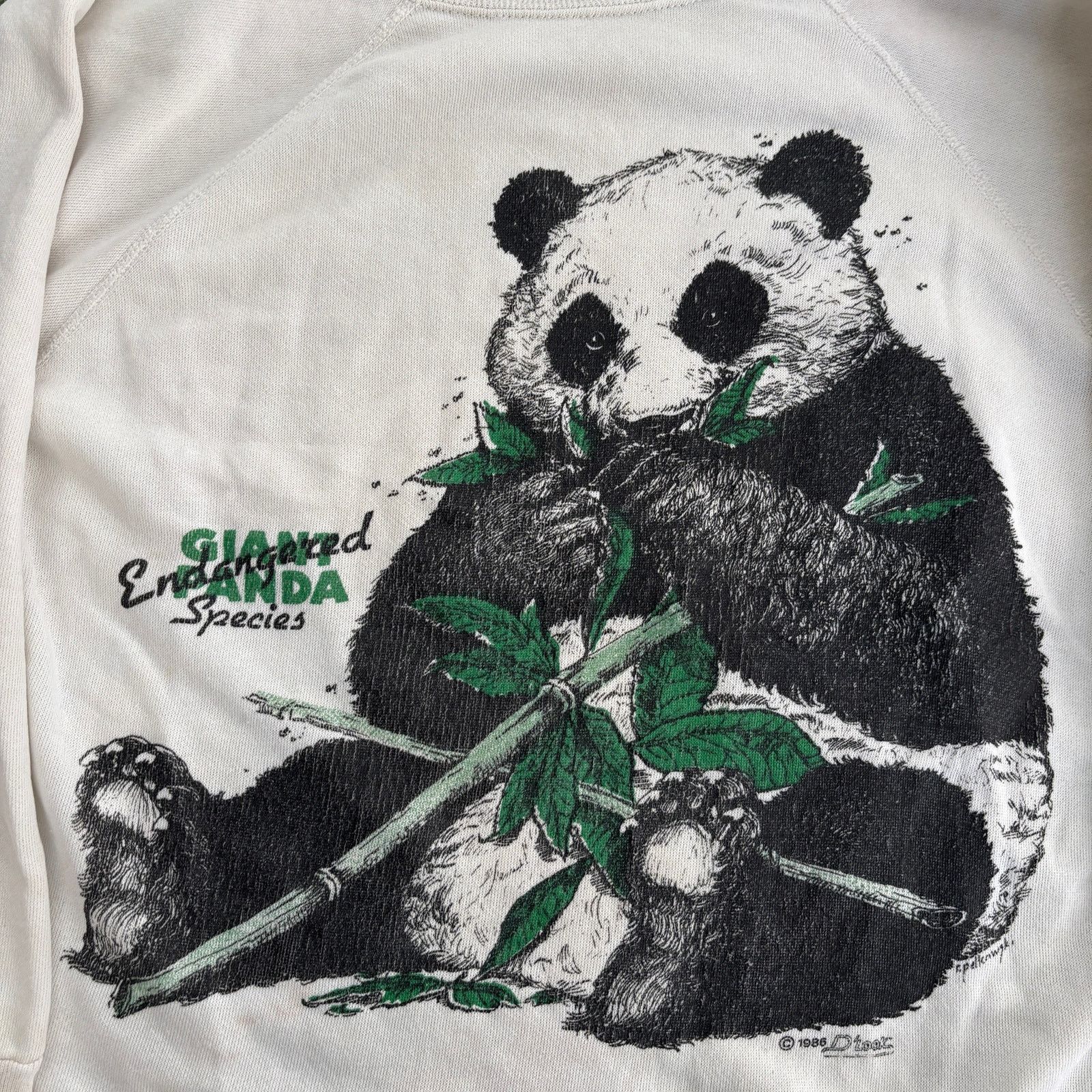 Vintage Vintage 80s thrashed panda sweatshirt size M Size US M / EU 48-50 / 2 - 2 Thumbnail