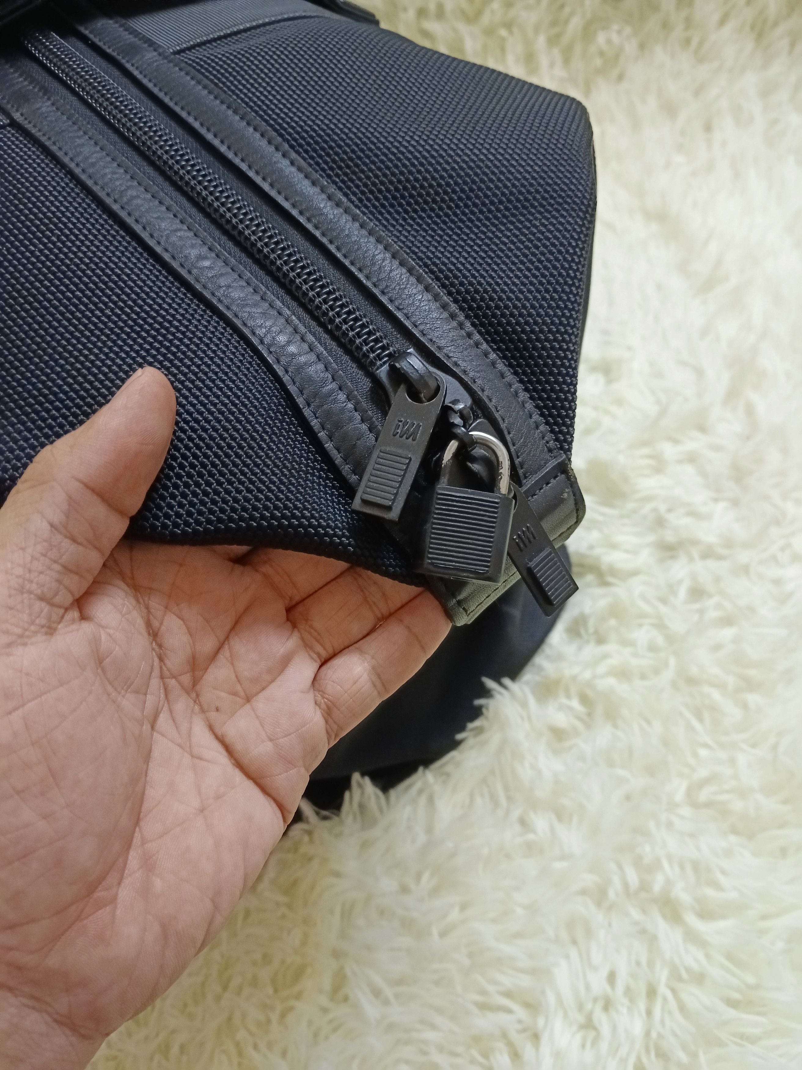 Issey Miyake ISSEY MIYAKE TRAVEL BAG Size ONE SIZE - 8 Thumbnail