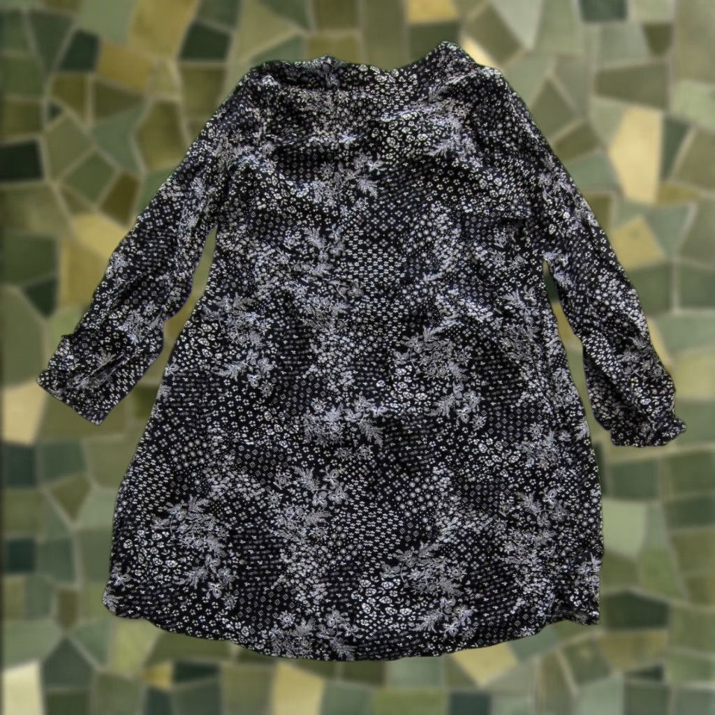 Old Navy Old Navy Floral Black White 100% Rayon Long Sleeve V-Neck Tunic Dress M Size M / US 6-8 / IT 42-44 - 1 Thumbnail