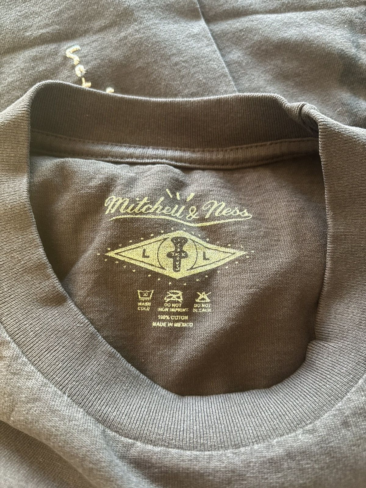 Mitchell & Ness × Travis Scott Travis Scott Michell & Ness Penn State Seal Tee Size US L / EU 52-54 / 3 - 6 Thumbnail