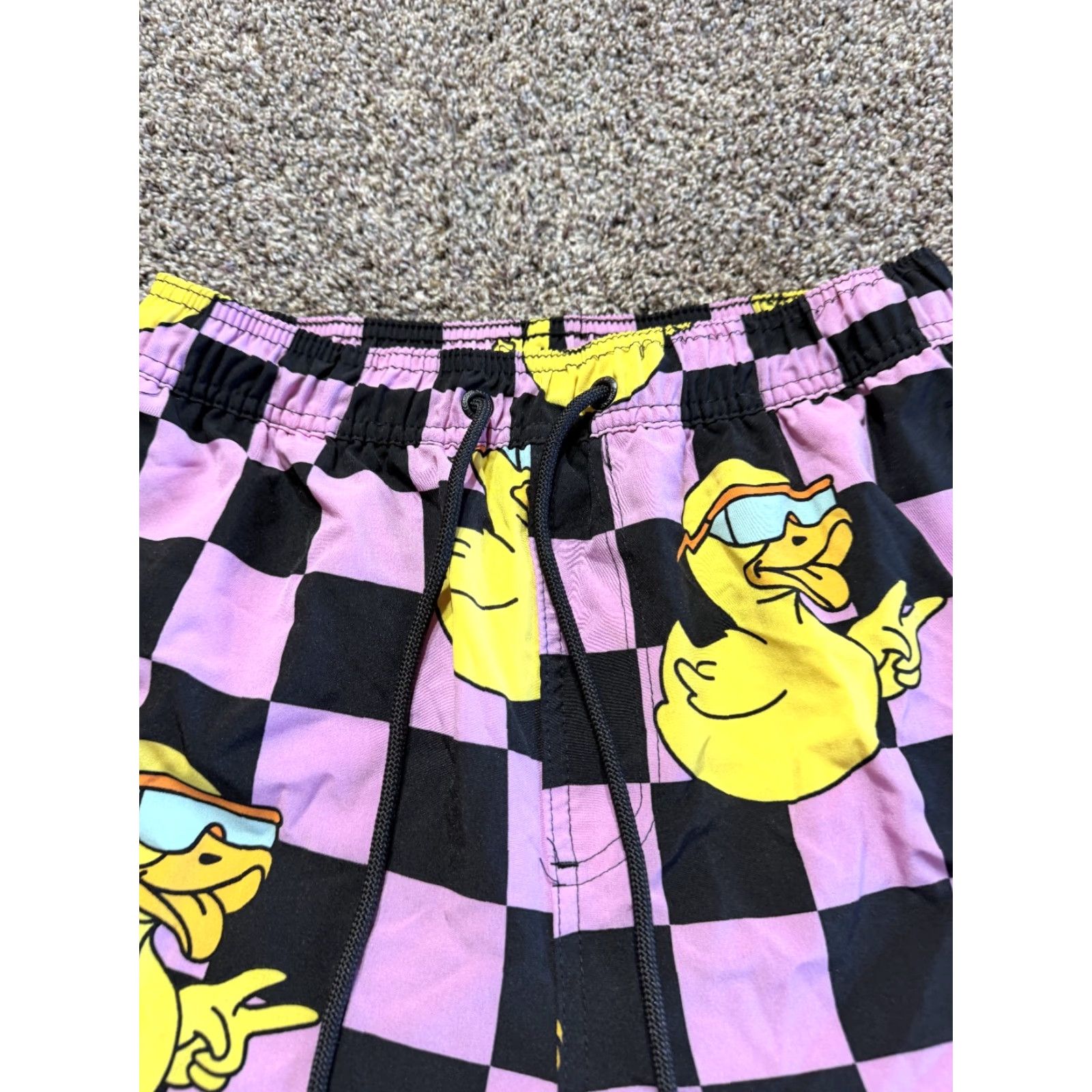 Vintage Neff Swim Shorts Trunks Men's Medium Lightweight Stretch 5" Inseam Ducky Chill Pink Ducks Size US 31 - 2 Thumbnail