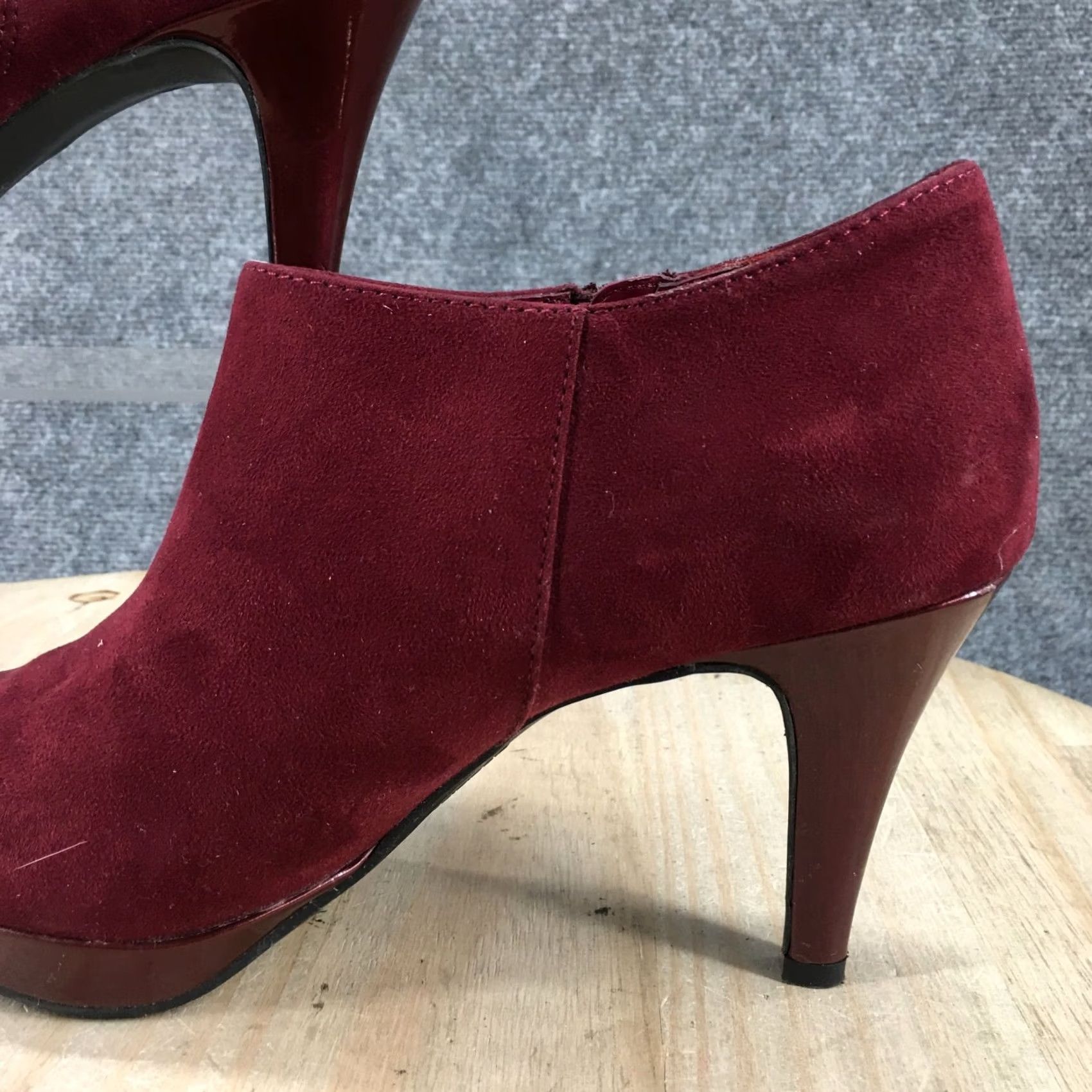 Liz Claiborne Liz Claiborne Boots Womens 9 M Casual Side Zip Stiletto Red Ankle Bootie Shoe Size US 9 / IT 39 - 3 Thumbnail