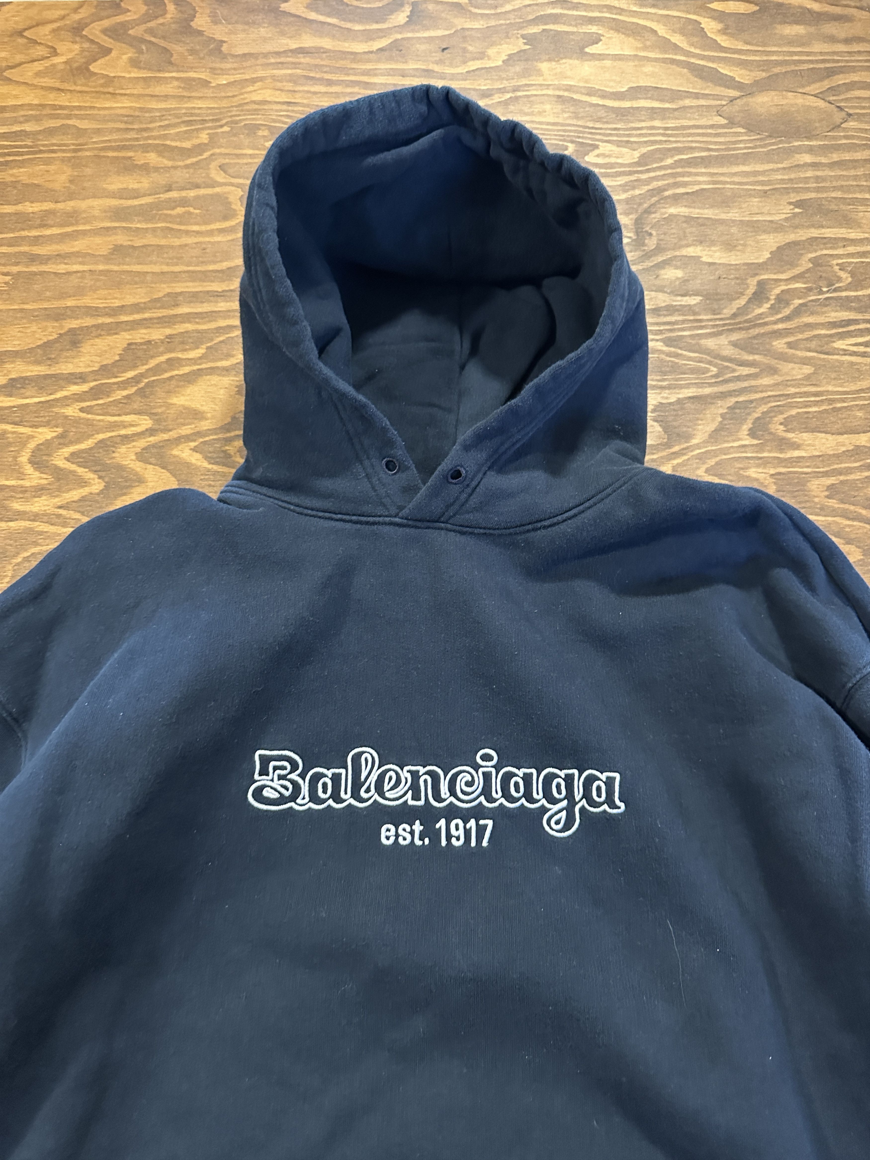 Balenciaga Balenciaga est 1917 Hoodie Size US S / EU 44-46 / 1 - 2 Thumbnail