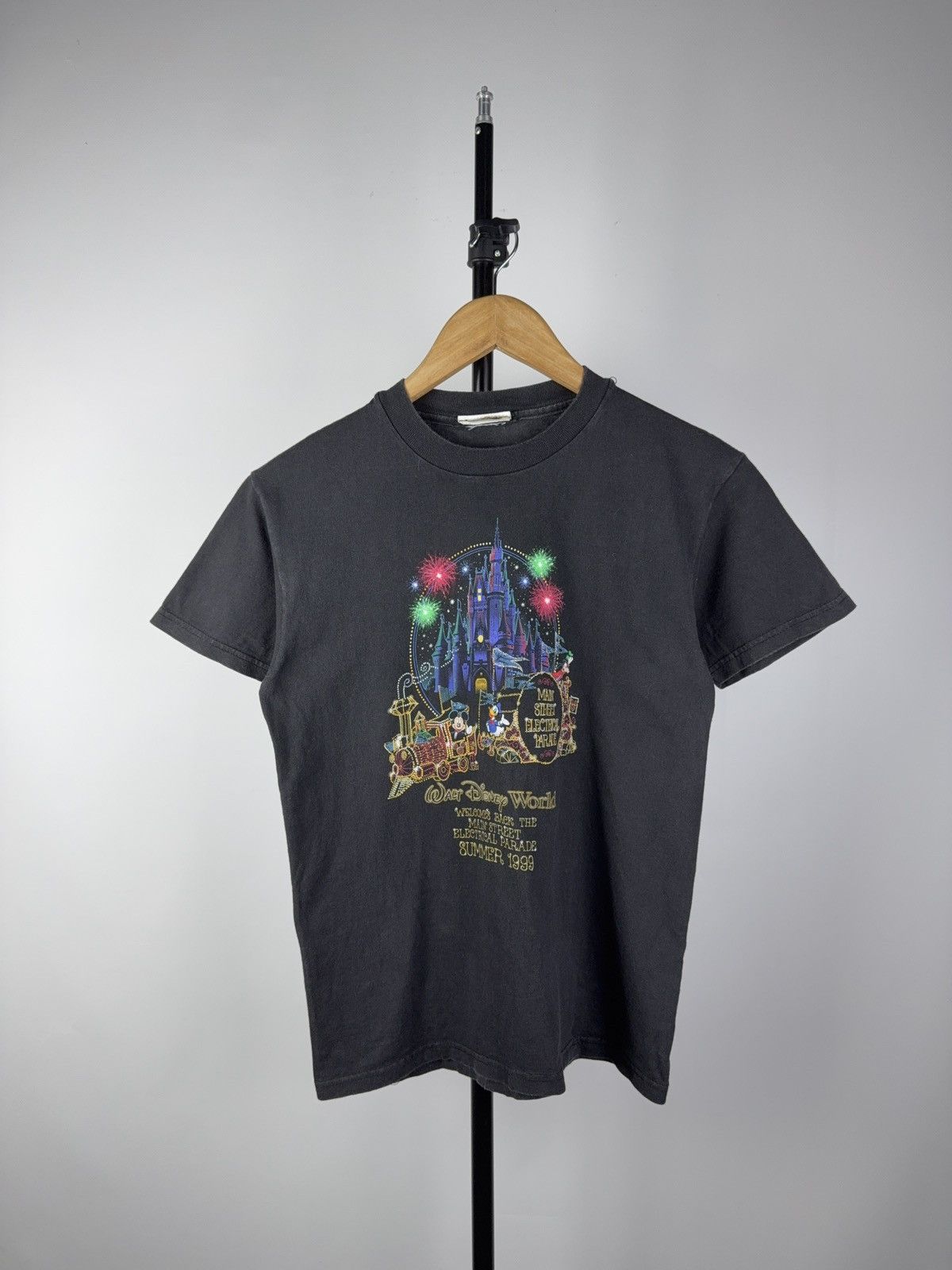Cartoon Network × Disney × Vintage Vntg 90s Disney World Mickey Mouse Cartoon Faded T Shirt Size US XS / EU 42 / 0 - 1 Thumbnail